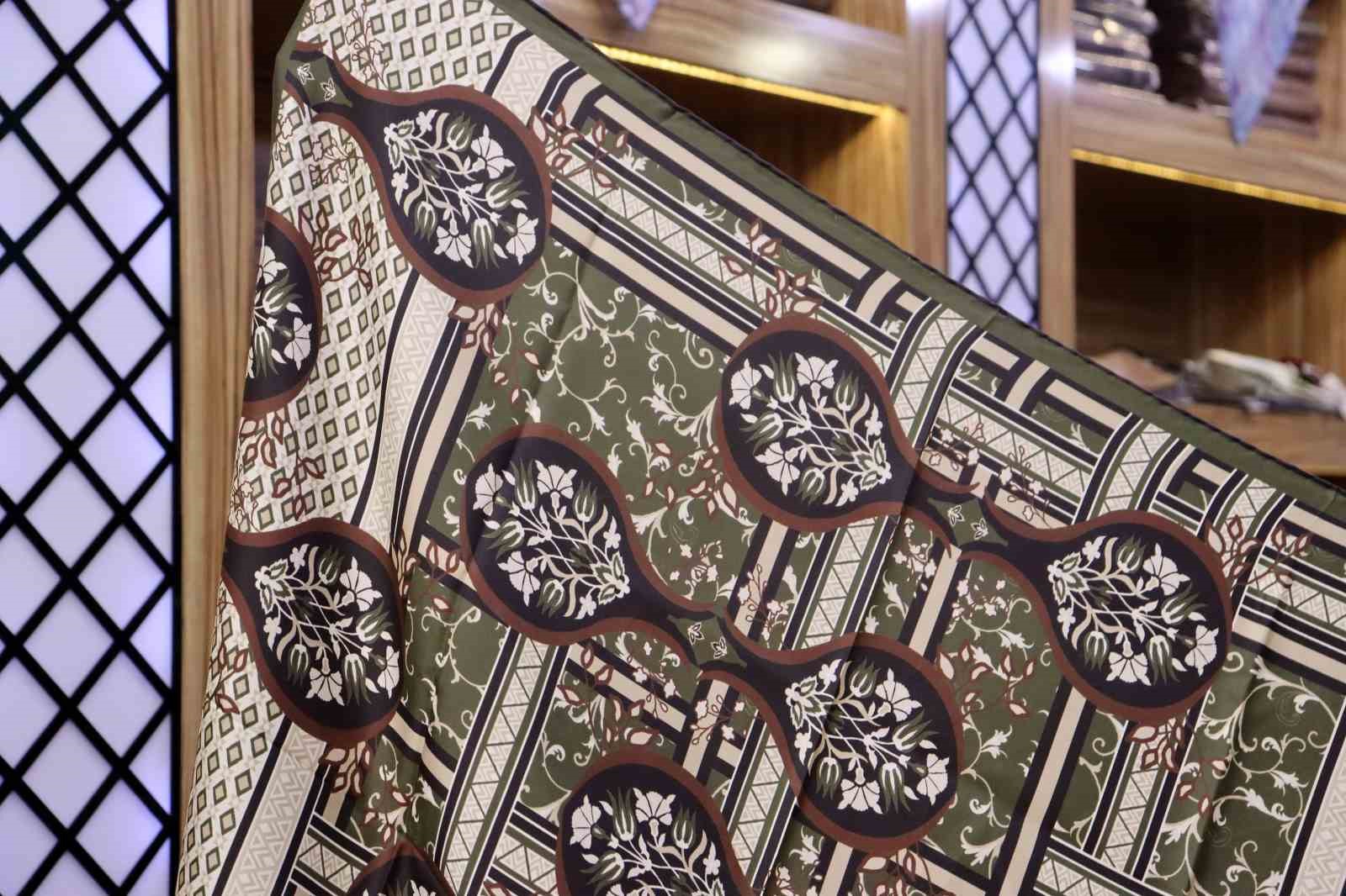 Anadolu’nun sembolleri eşarplarda dile geliyor
