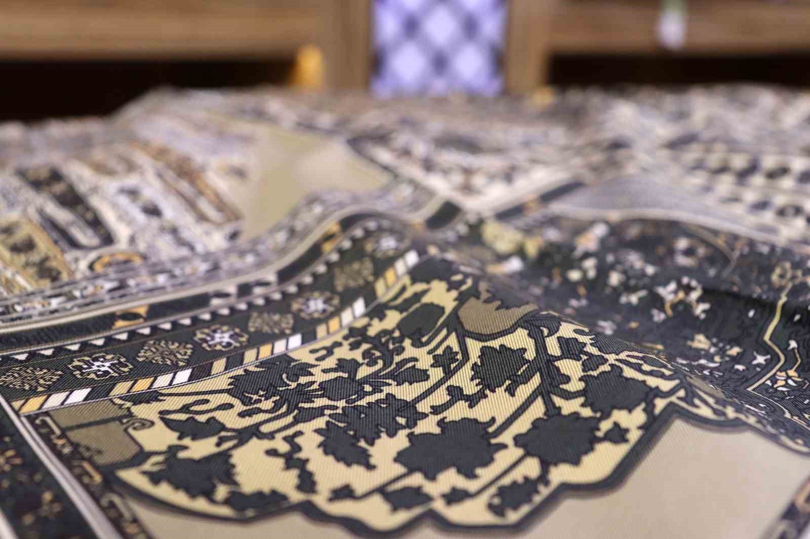 Anadolu’nun sembolleri eşarplarda dile geliyor
