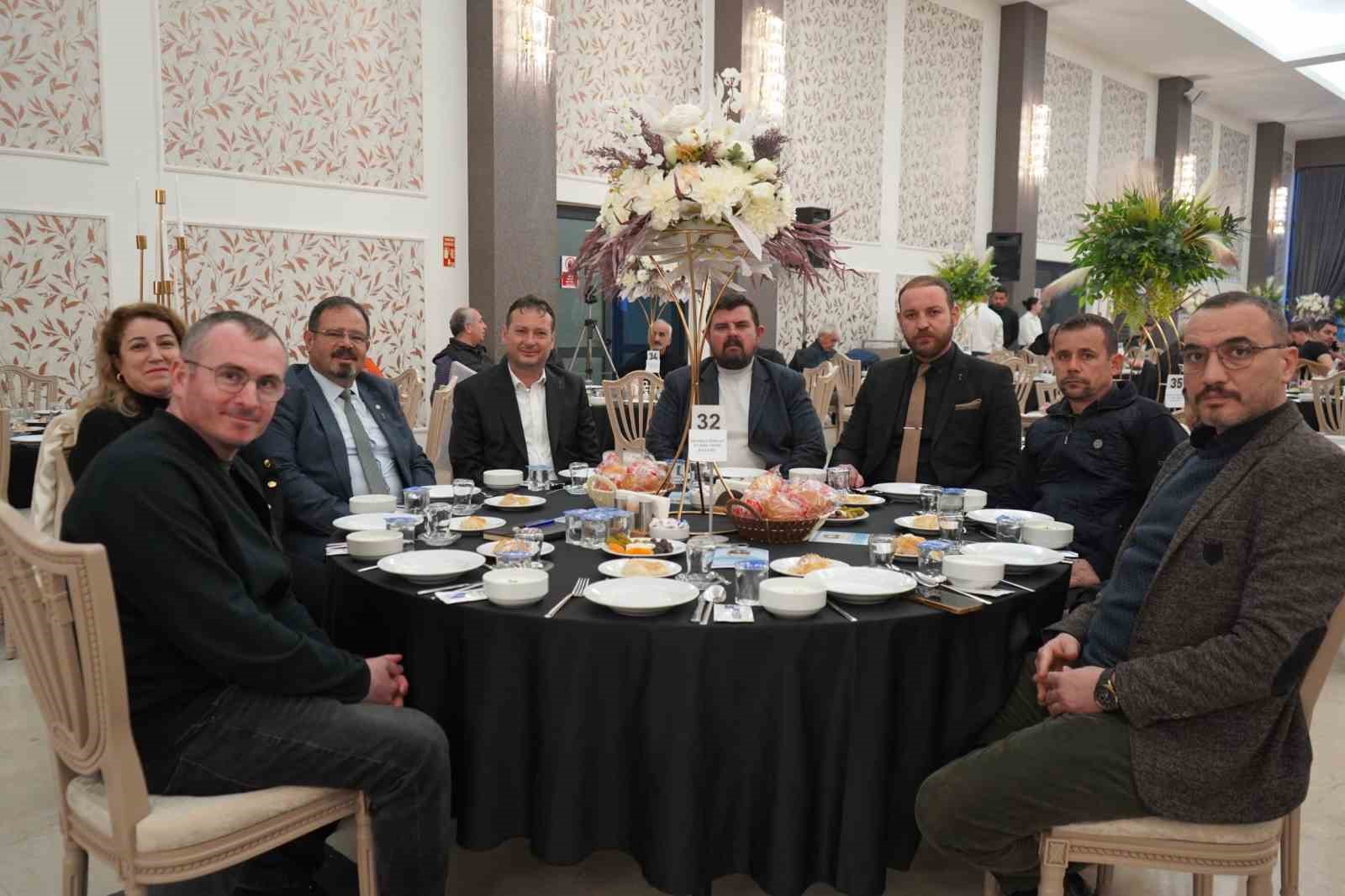 Anahtar Partisi Denizli İl Başkanı Sarun İdmanyurdu’nun iftar yemeğine katıldı
