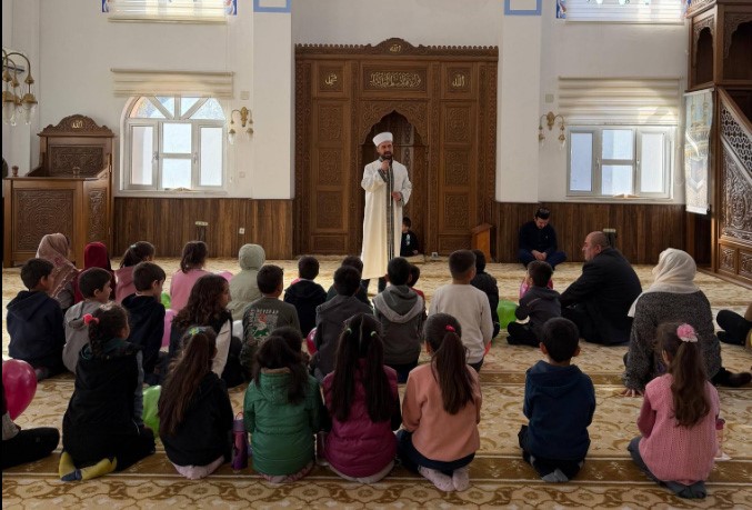 Anamur’da çocuklar camilerde manevi değerleri öğreniyor
