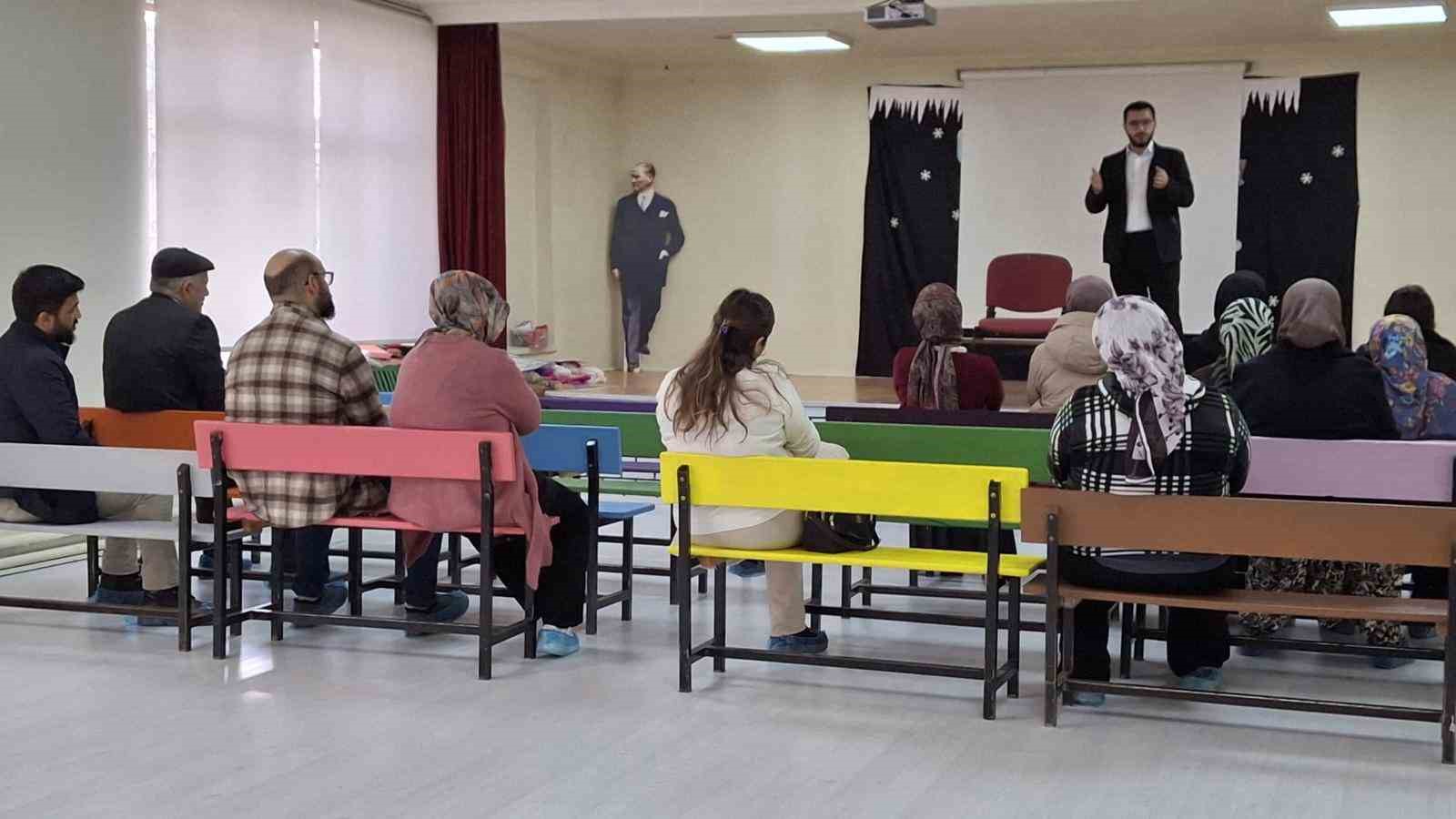 Anaokulunda velilere ’Ramazan ve Oruç’ konulu seminer verildi
