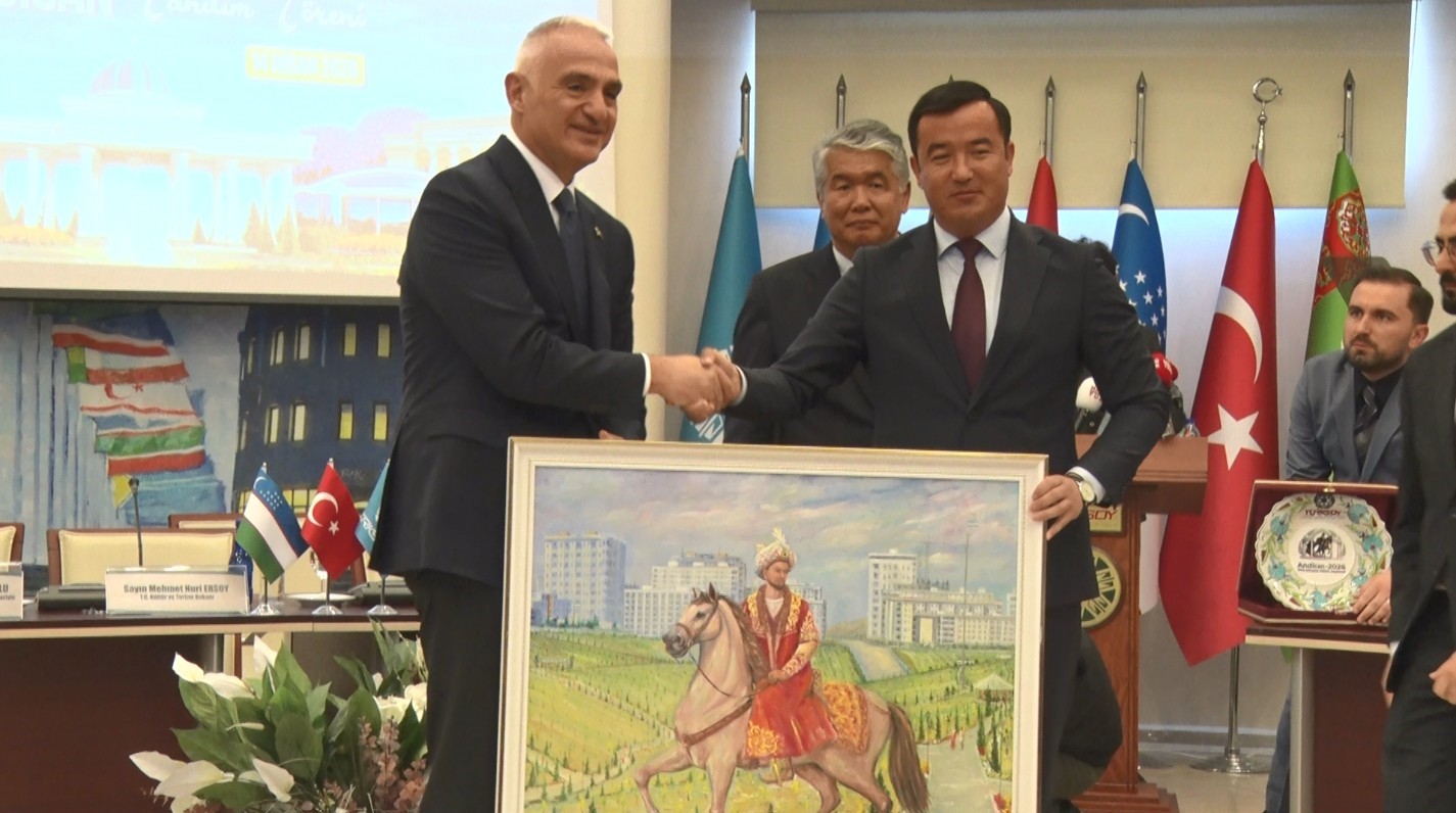 Andican, Türk Dünyası Kültür Başkenti olarak tanıtıldı
Andican, Türk Dünyası Kültür Başkenti olarak tanıtıldı