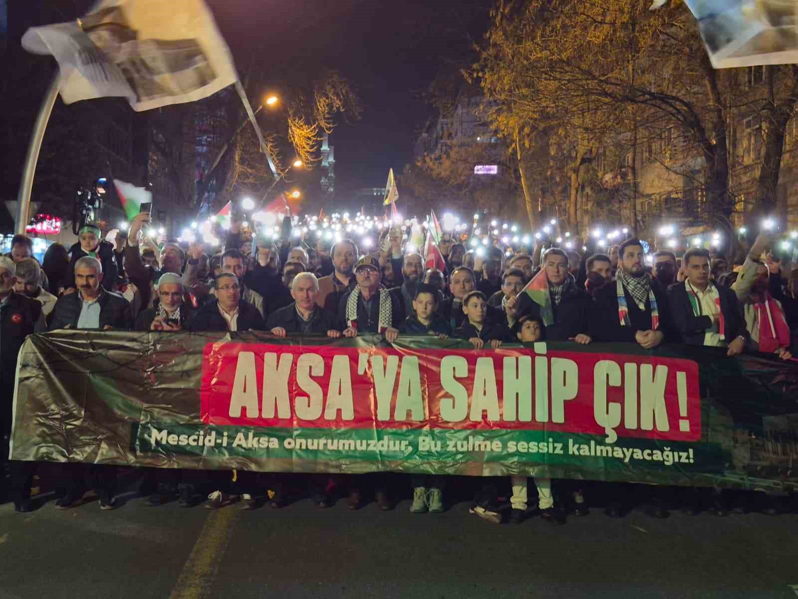 Ankara Filistin Dayanışma Platformu’ndan "Aksa’ya Sahip Çık" yürüyüşü
Ankara Filistin Dayanışma Platformu’ndan "Aksa’ya Sahip Çık" yürüyüşü