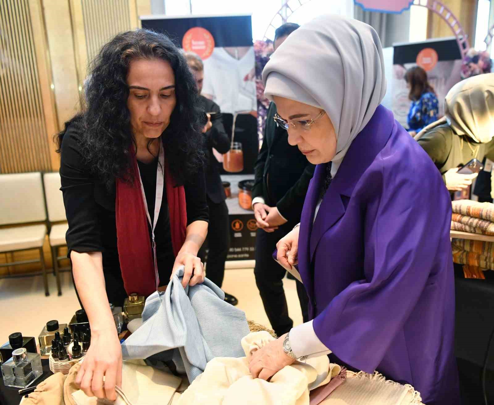 Ankara Kalkınma Ajansı, Cemre Çarşısı’nda yerel üretimi ve coğrafi işaretli ürünleri tanıttı
