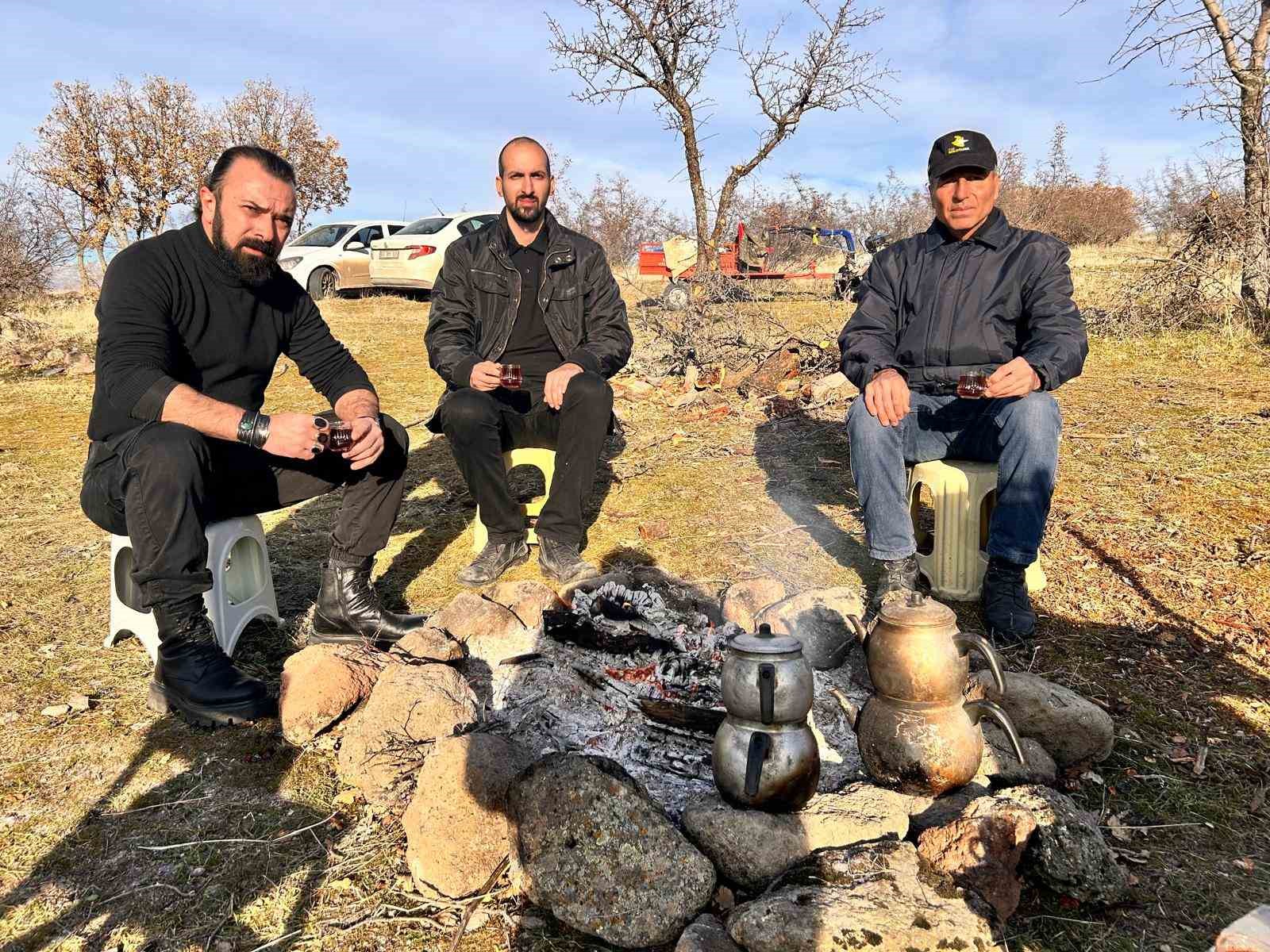 Ankara semalarında gizemli cisim: İki arkadaş o anları kaydetti
