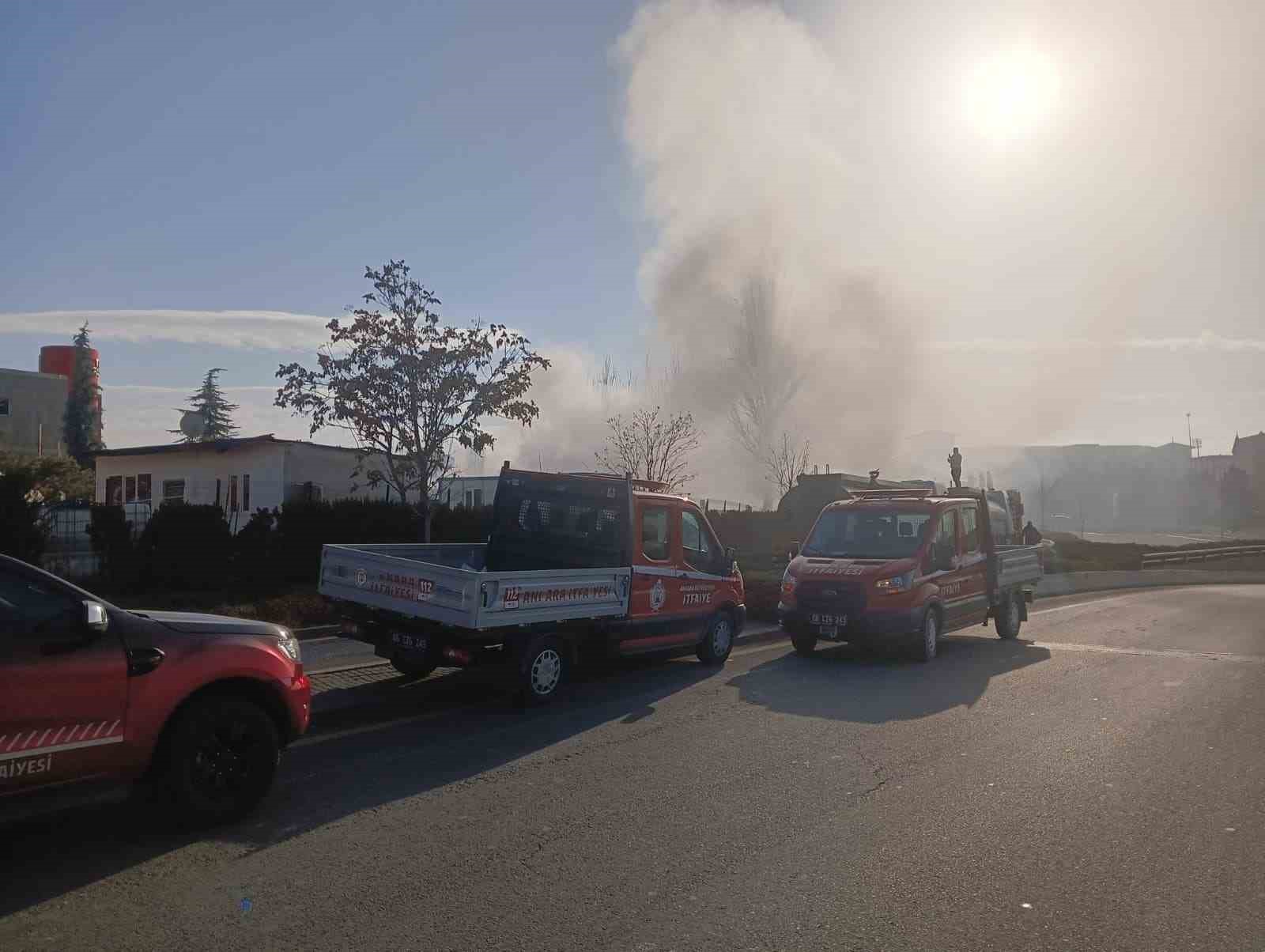 Ankara’da alkol yüklü tırlar alev aldı
