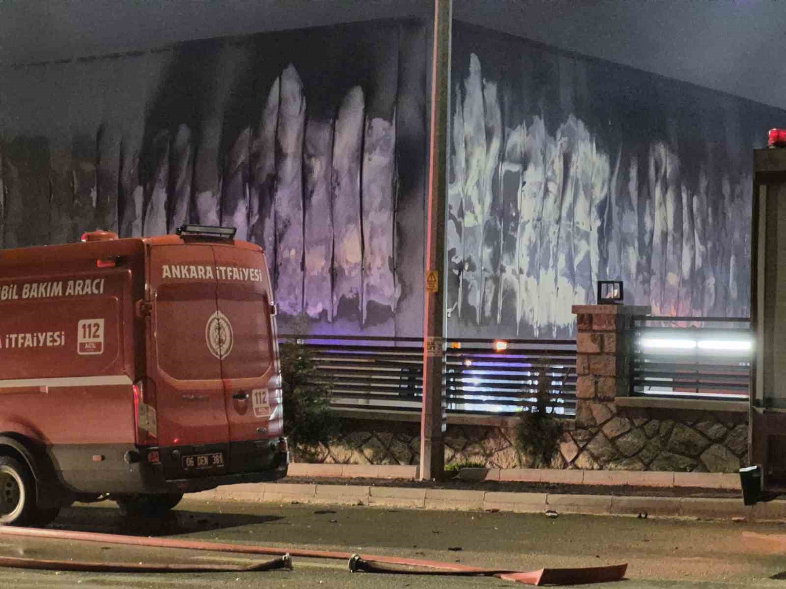 Ankara’da bir ilaç fabrikası çıkan yangın sonrası kullanılamaz hale geldi
