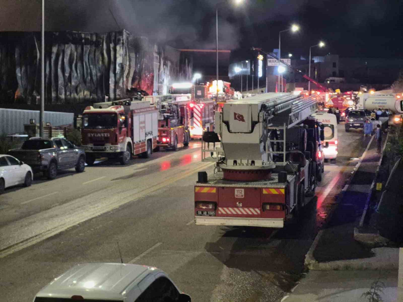 Ankara’da bir ilaç fabrikası çıkan yangın sonrası kullanılamaz hale geldi
