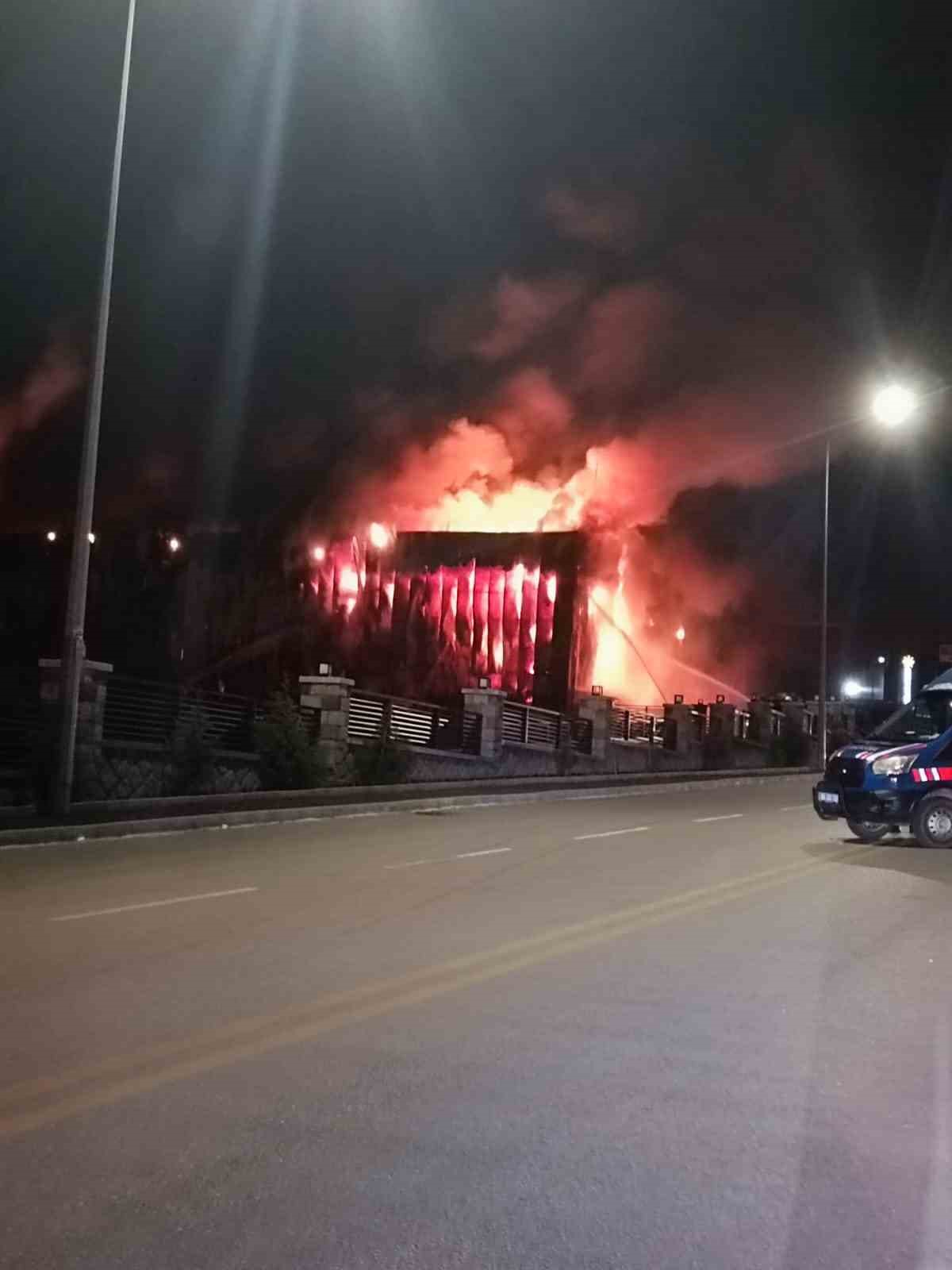 Ankara’da fabrika yangını
