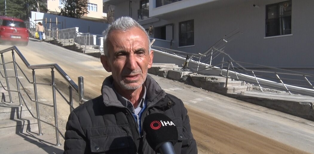 Ankara’da kamyonet devrildi: 1 yaralı
Ankara’da kamyonet devrildi: 1 yaralı