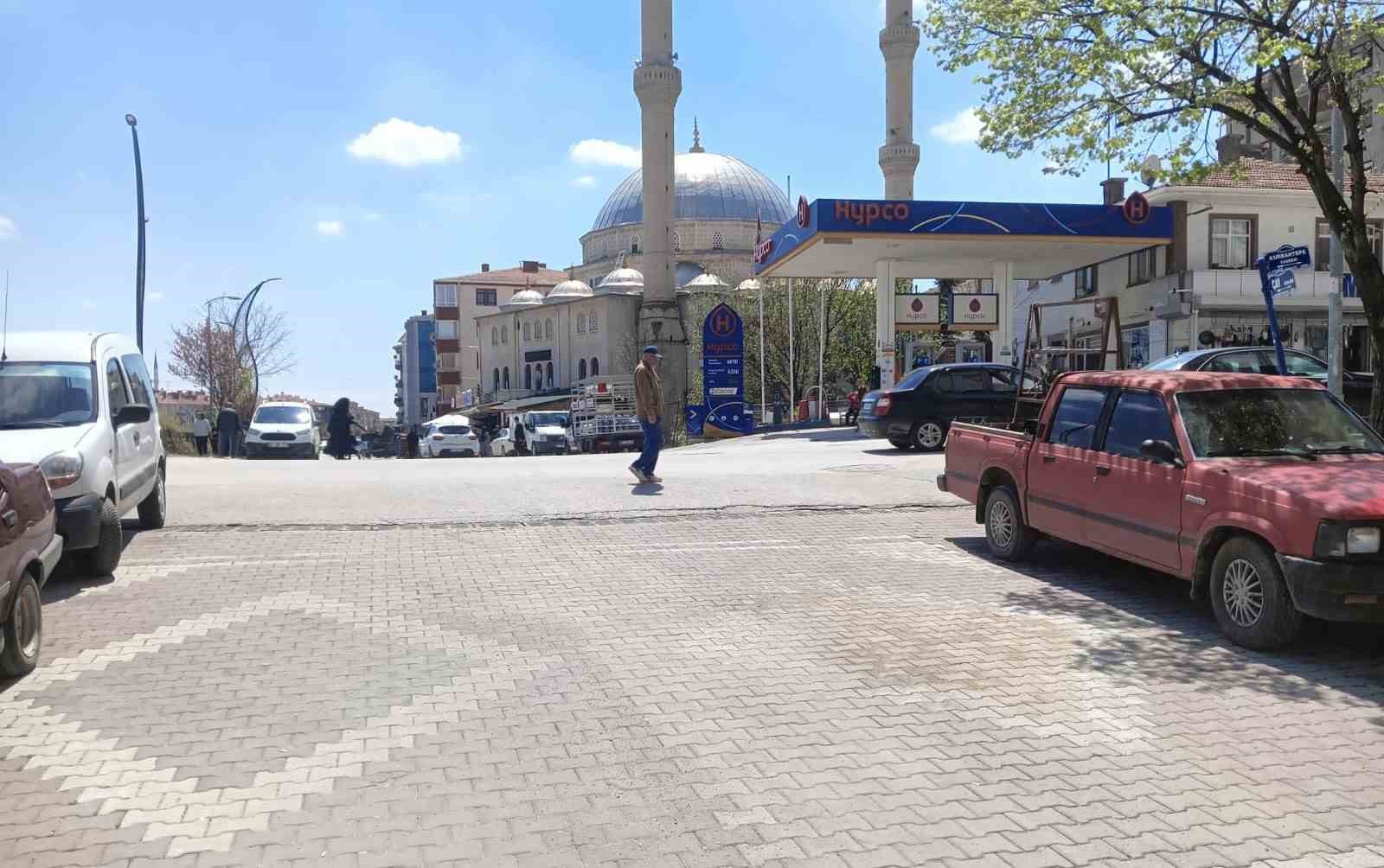 Ankara’da kamyonun üzerinden geçtiği yabancı uyruklu çocuk hayatını kaybetti
