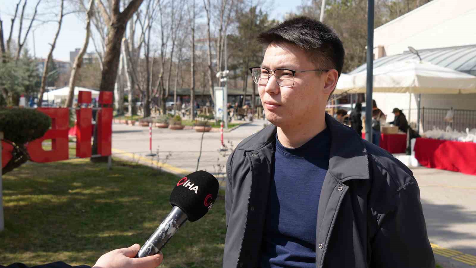 Ankara’da Kazakistan vatandaşları sandık başına gitti
