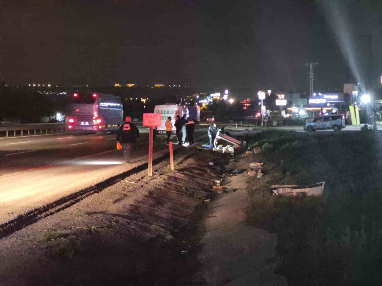 Ankara’da kontrolü kaybeden araç takla attı: 1 ölü, 2 yaralı
