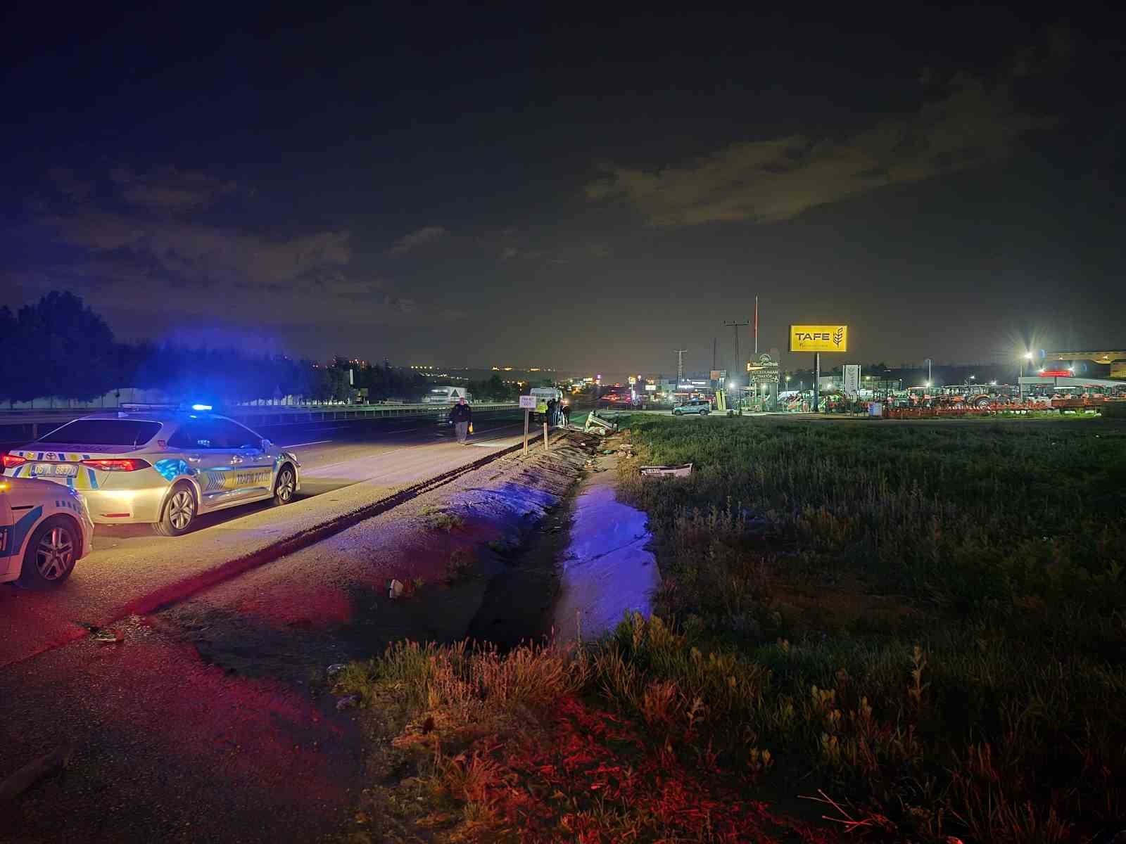 Ankara’da kontrolü kaybeden araç takla attı: 1 ölü, 2 yaralı
