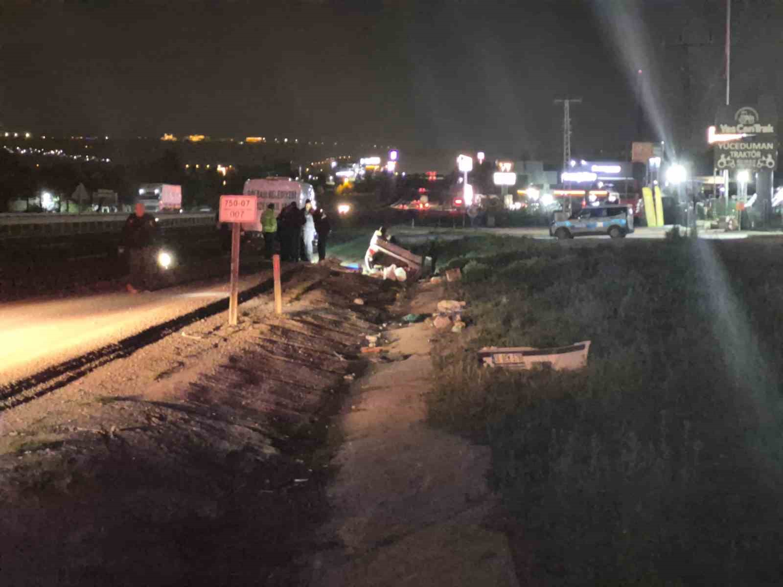 Ankara’da kontrolü kaybeden araç takla attı: 1 ölü, 2 yaralı
