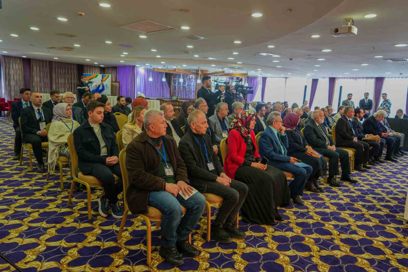 Ankara’da ‘Kur’an-ı Kerim Kavramları’ konulu çalıştay düzenlendi
Ankara’da ‘Kur’an-ı Kerim Kavramları’ konulu çalıştay düzenlendi