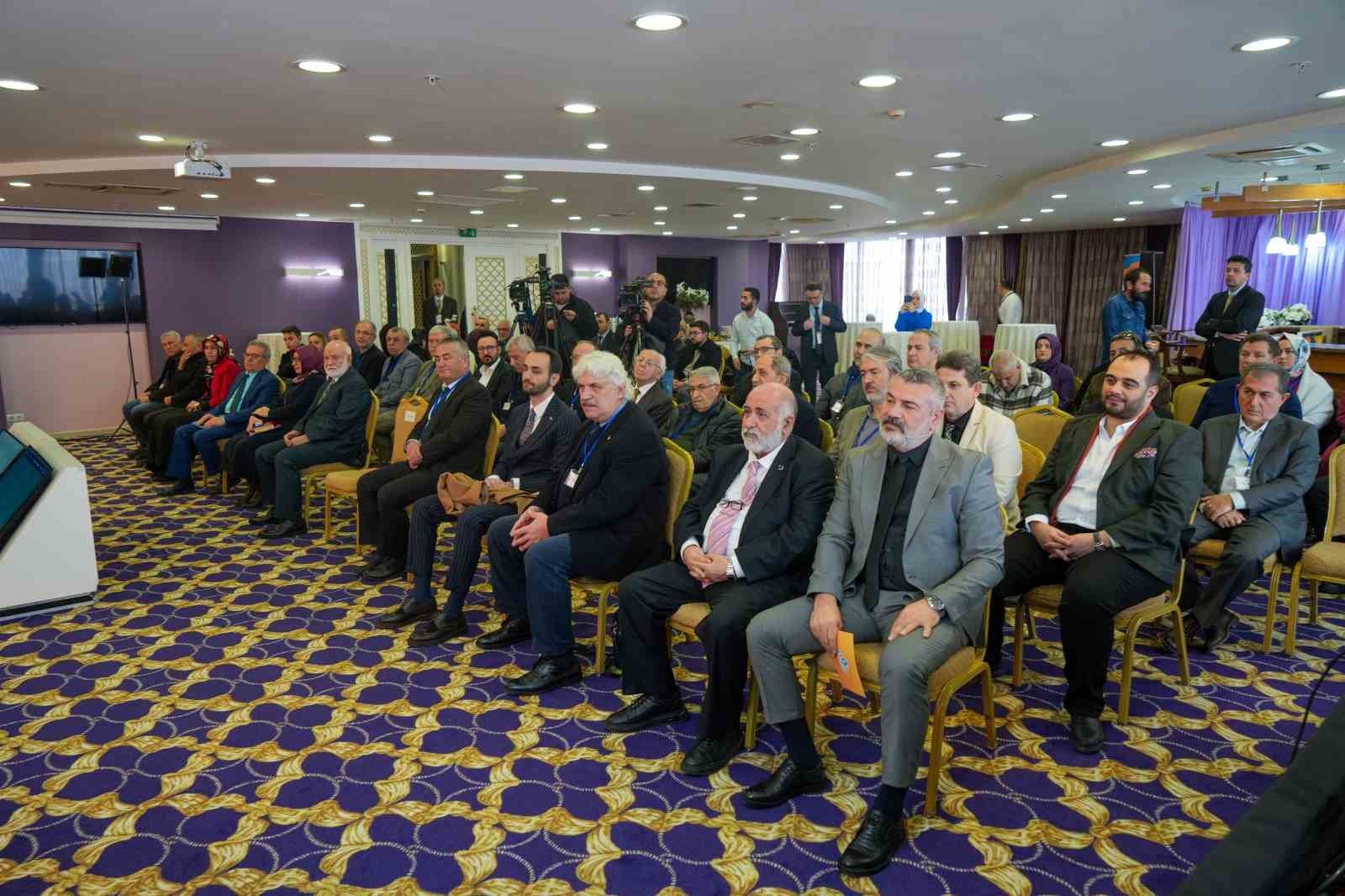 Ankara’da ‘Kur’an-ı Kerim Kavramları’ konulu çalıştay düzenlendi
Ankara’da ‘Kur’an-ı Kerim Kavramları’ konulu çalıştay düzenlendi