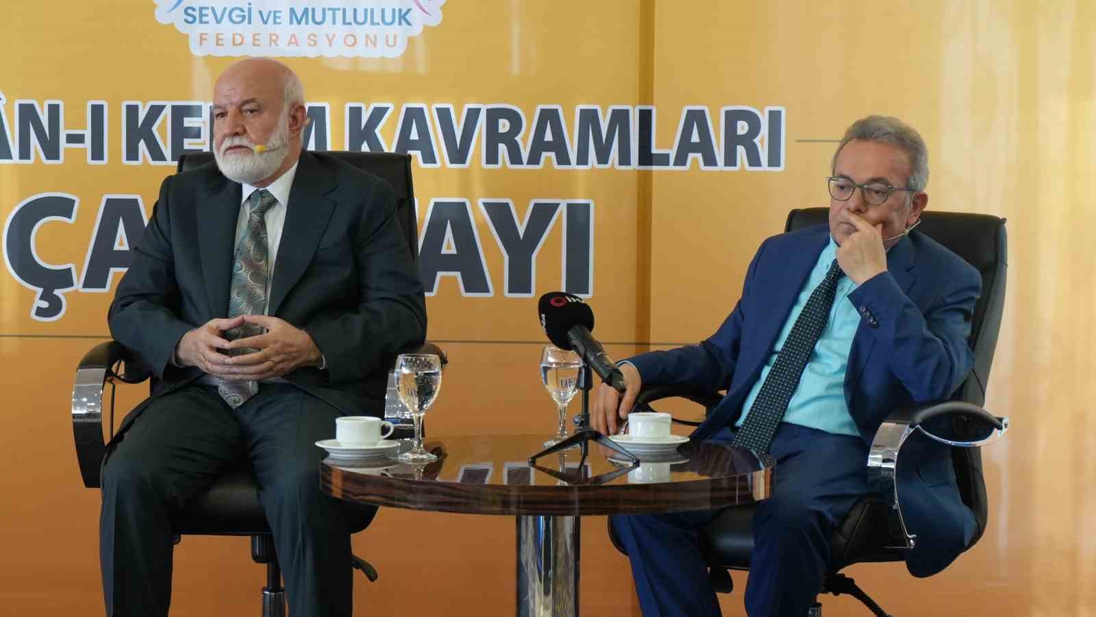 Ankara’da ‘Kur’an-ı Kerim Kavramları’ konulu çalıştay düzenlendi
Ankara’da ‘Kur’an-ı Kerim Kavramları’ konulu çalıştay düzenlendi