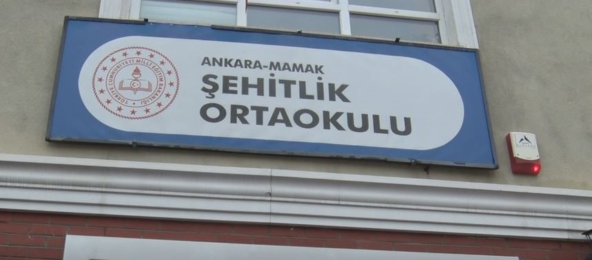 Ankara’da öğrencilerden 6 Şubat depreminde hayatını kaybedenler için saygı duruşu
