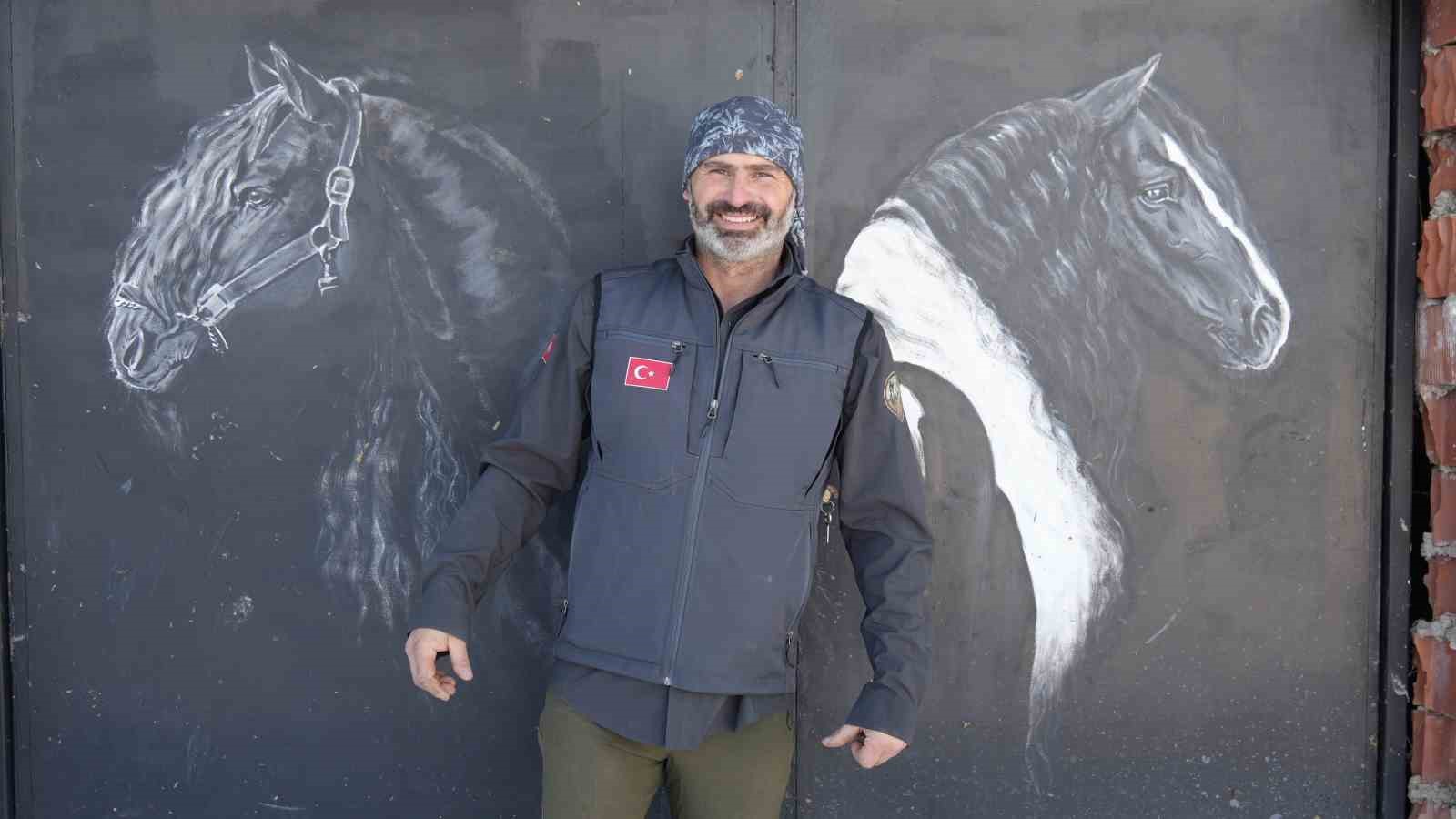 Ankara’da sıra dışı yaşam: Onlarca hayvanla ortak hayat kurdu
Ankara’da sıra dışı yaşam: Onlarca hayvanla ortak hayat kurdu