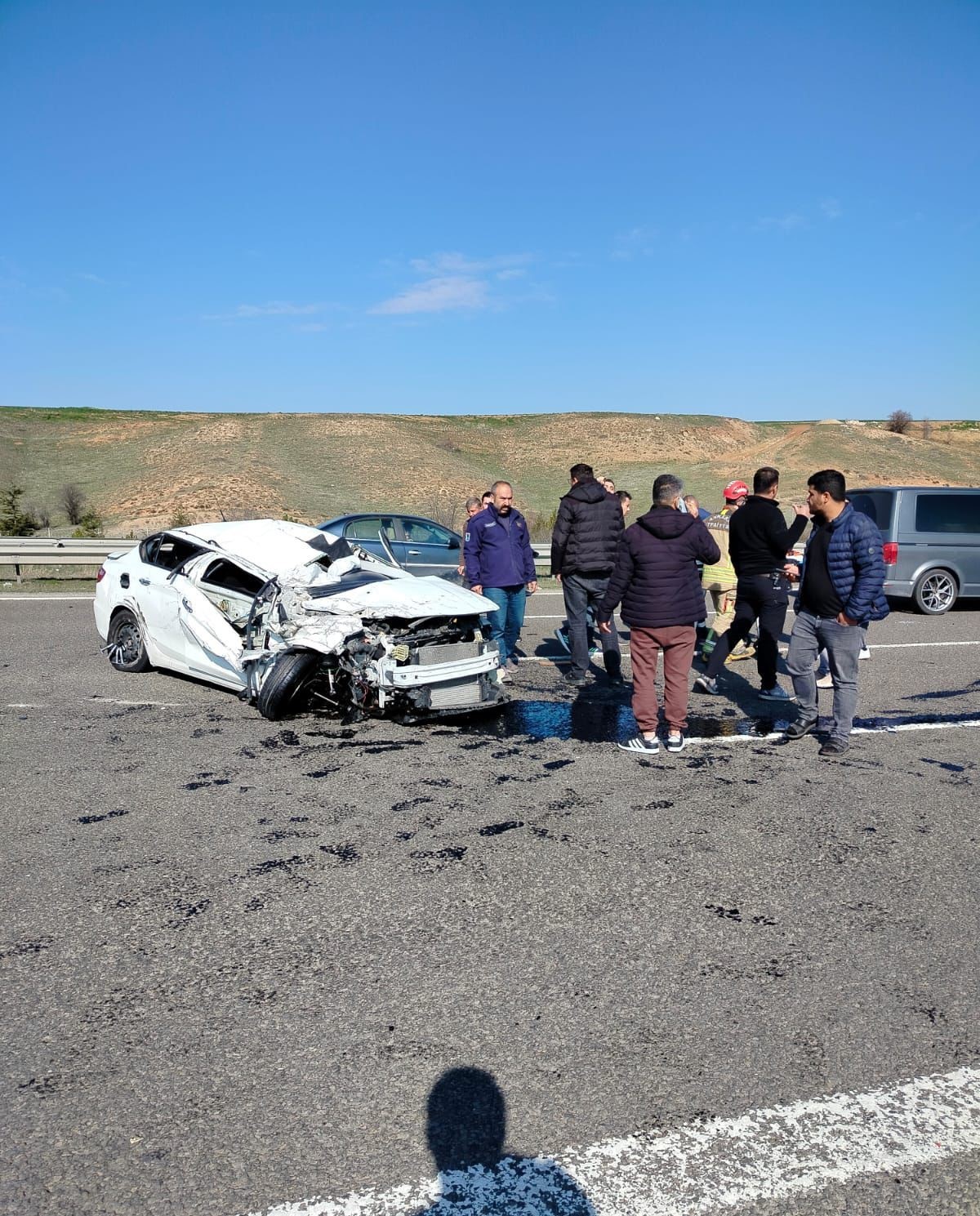 Ankara’da tıra çarpan otomobil taklalar atarak durabildi: 1 ağır yaralı
