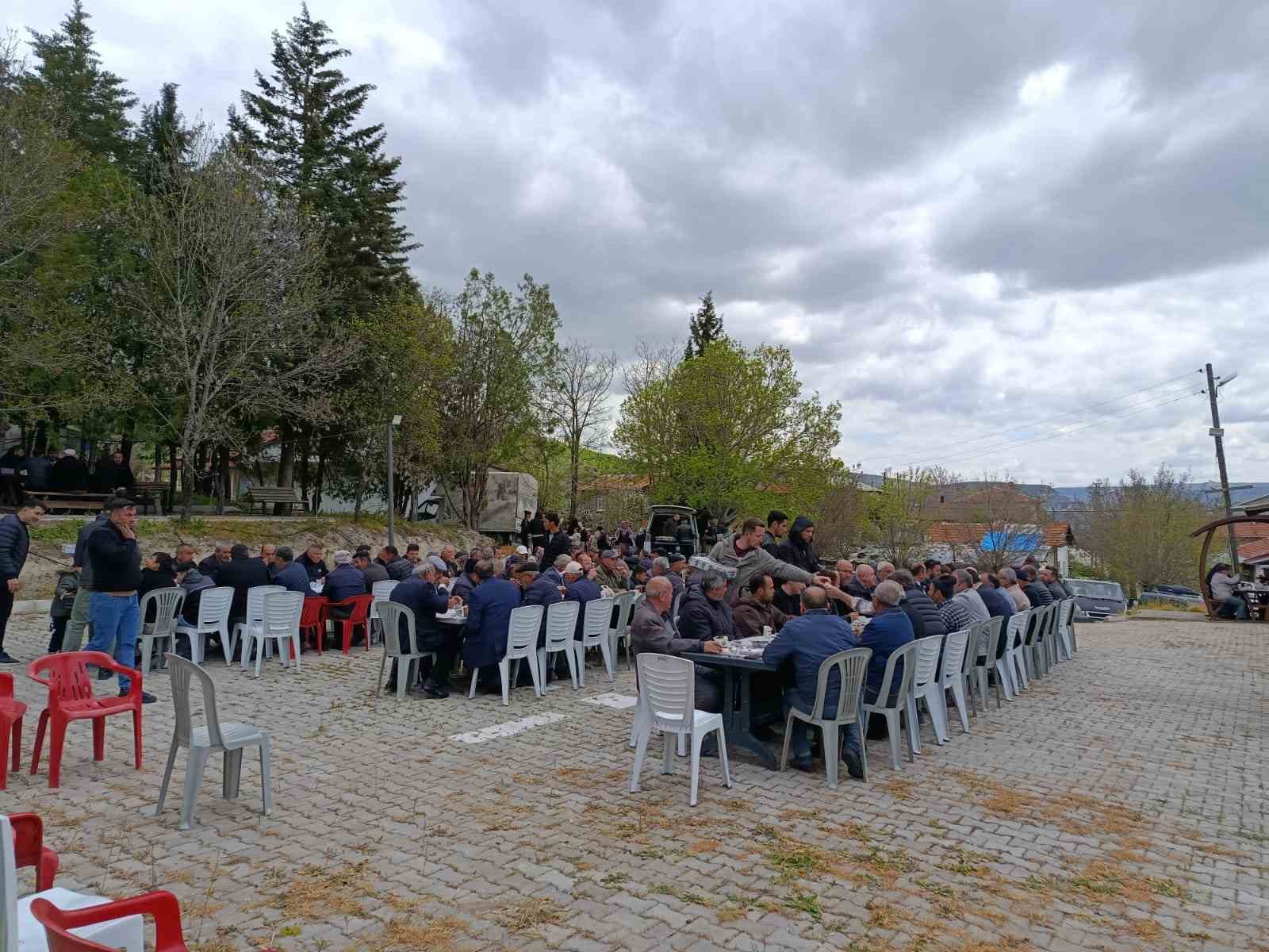 Ankara’da vatandaşlardan yağmur duası
