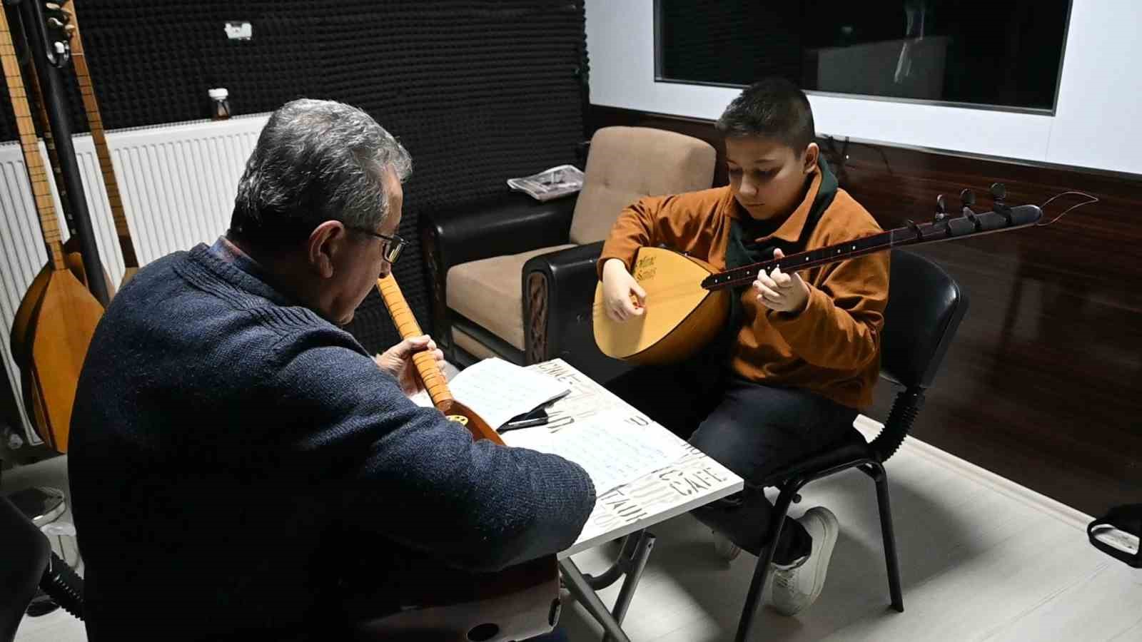 Anne hayal etti, oğlu gerçeğe dönüştürdü
Anne hayal etti, oğlu gerçeğe dönüştürdü
