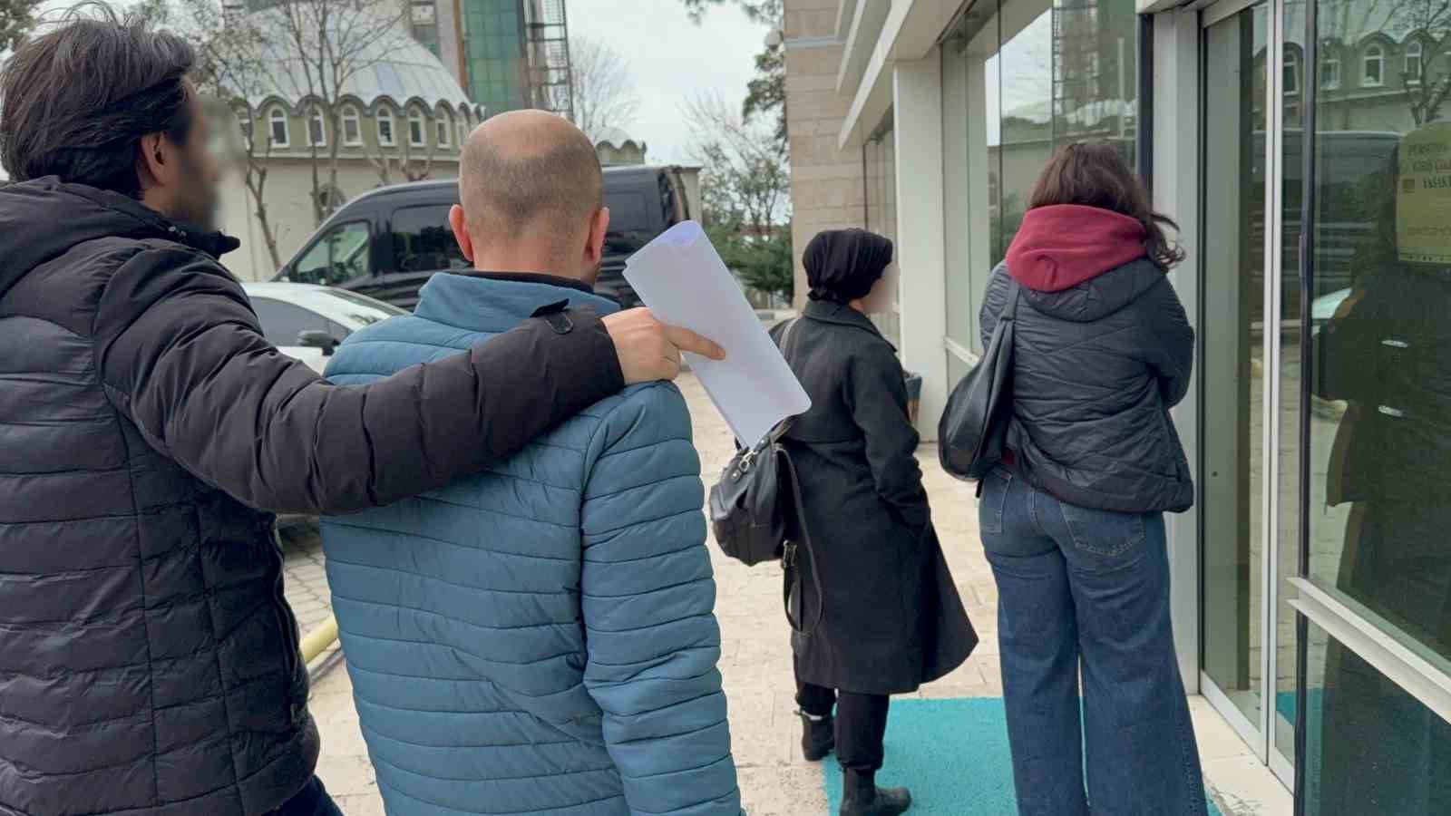 Anne-oğul 230 bin uyuşturucu hapla yakalandı: Oğlu tutuklandı, anneye adli kontrol
