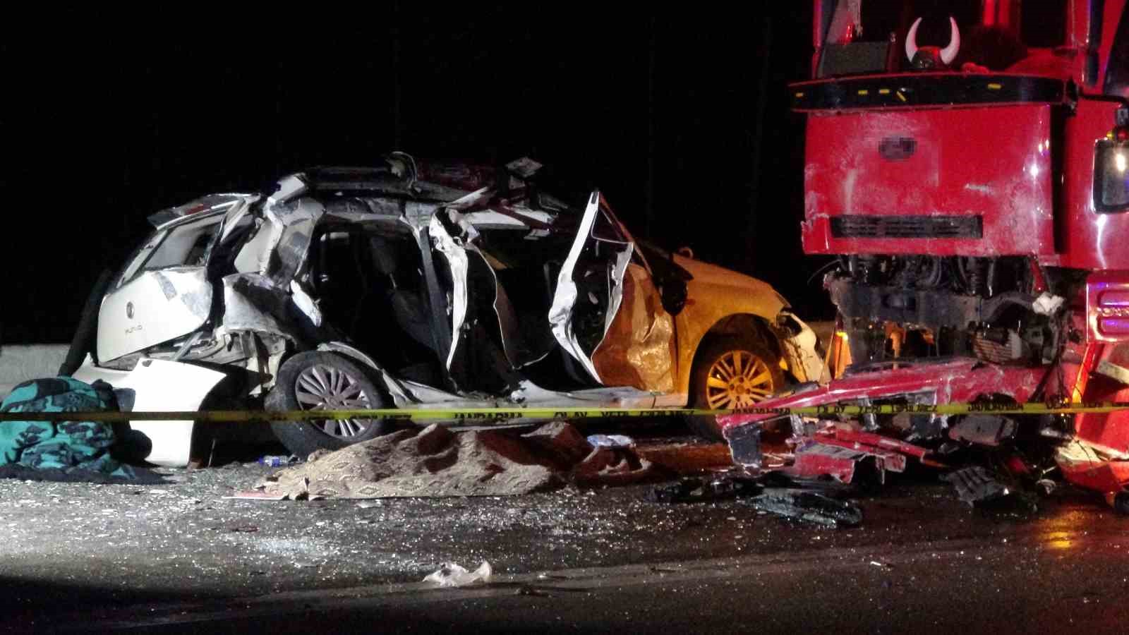 Annenin çocuklarını korumaya çalışırken hayatını kaybettiği kazada kamyon sürücüsü adli kontrolle serbest
