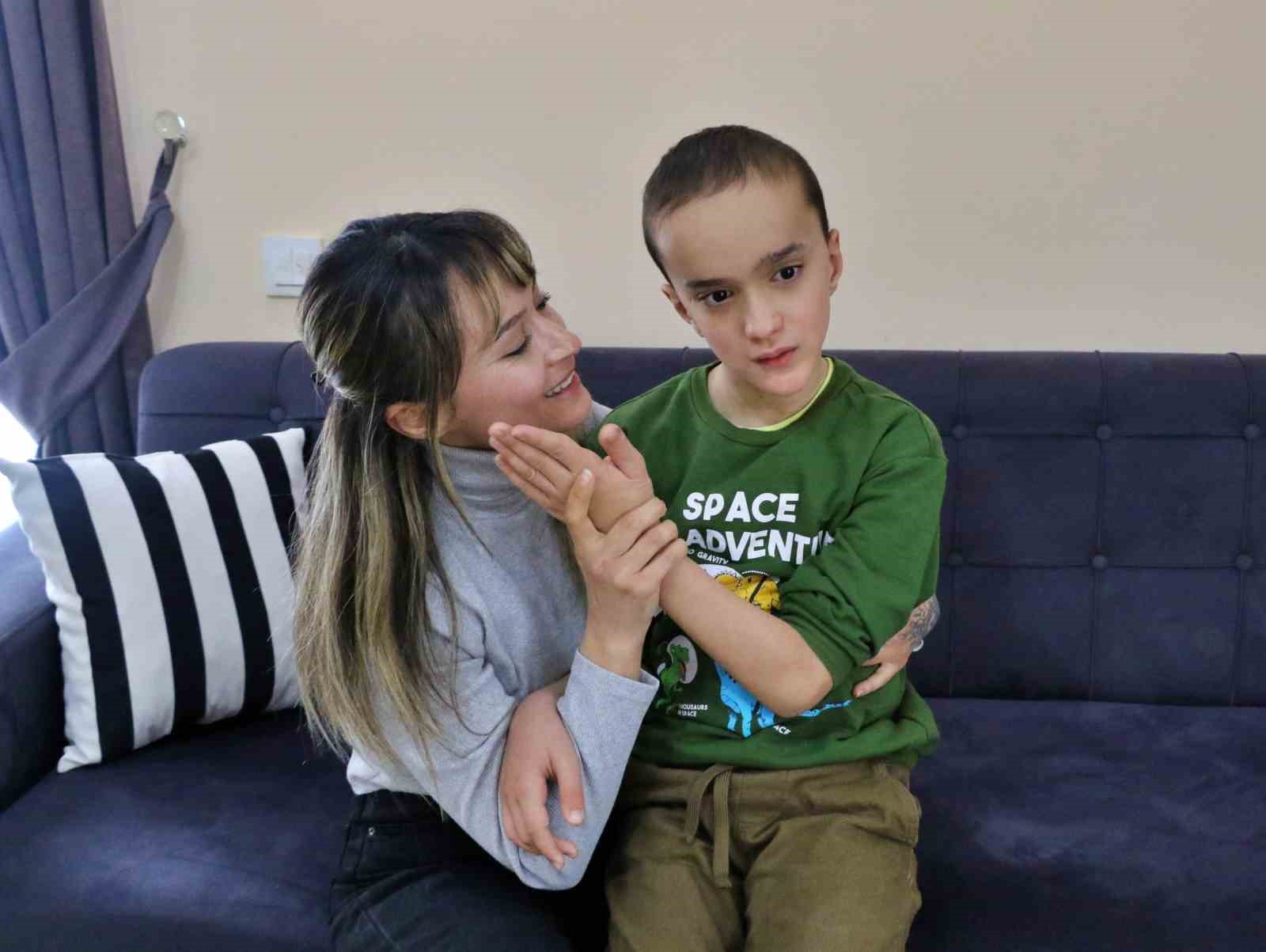 Annenin özel çocuğu için eğitim çırpınışı
