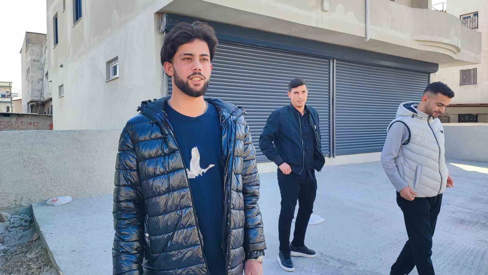 Annesi tarafından terk edilen çocuk büyüdü, yangında mahsur kalan bebeğin kahramanı oldu
Annesi tarafından terk edilen çocuk büyüdü, yangında mahsur kalan bebeğin kahramanı oldu