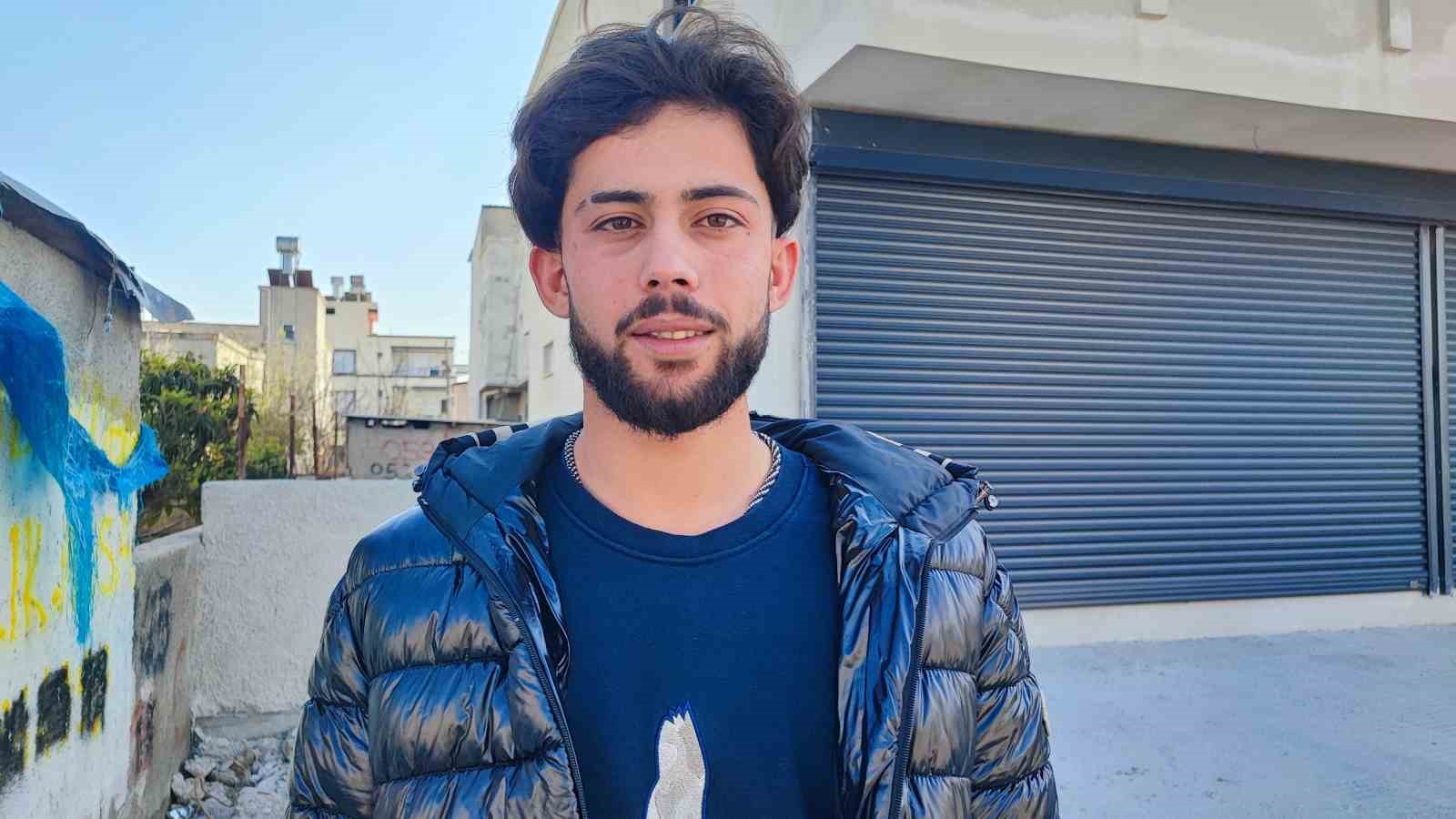 Annesi tarafından terk edilen çocuk büyüdü, yangında mahsur kalan bebeğin kahramanı oldu
Annesi tarafından terk edilen çocuk büyüdü, yangında mahsur kalan bebeğin kahramanı oldu