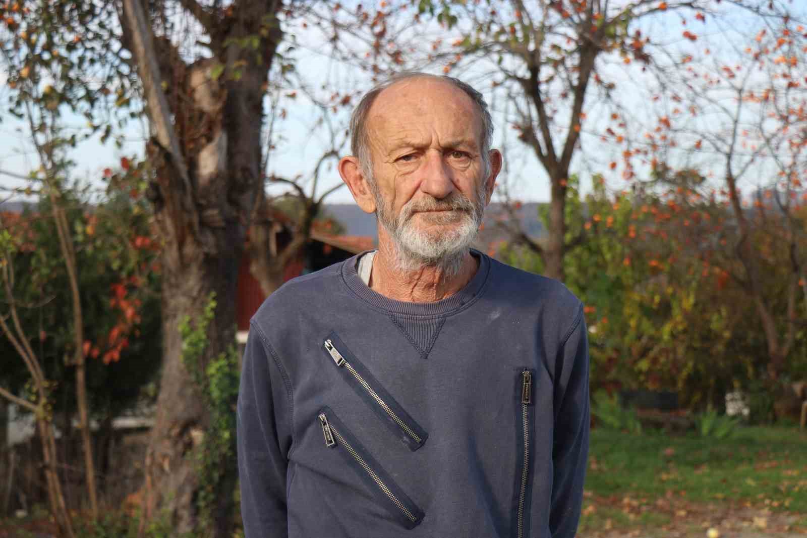 Annesinin yuvadan attığı leyleğe, mahalleli anne ve baba oldu
