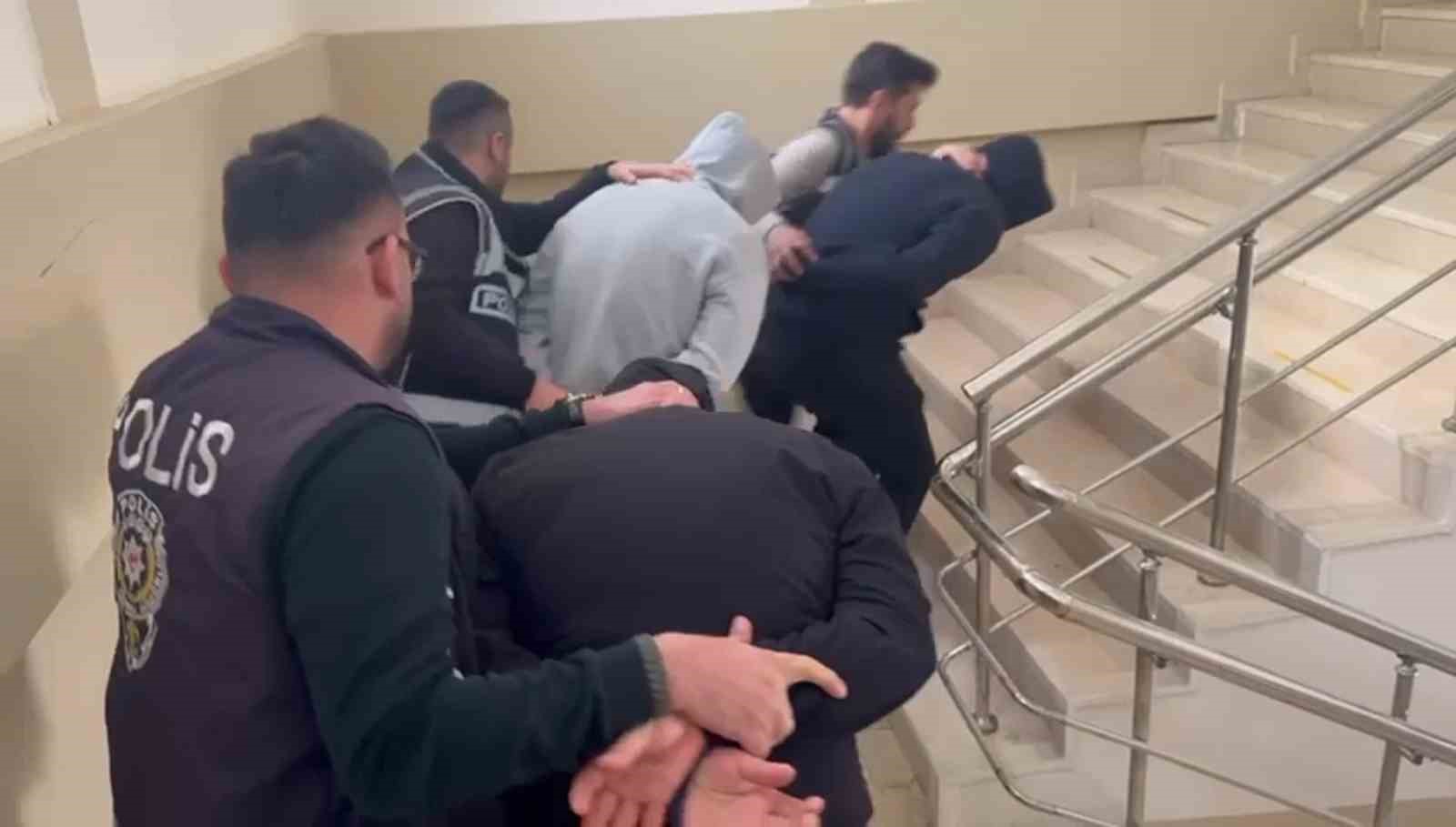 Antakya’da kablo hırsızlığına 3 gözaltı: 2 şüpheli tutuklandı
