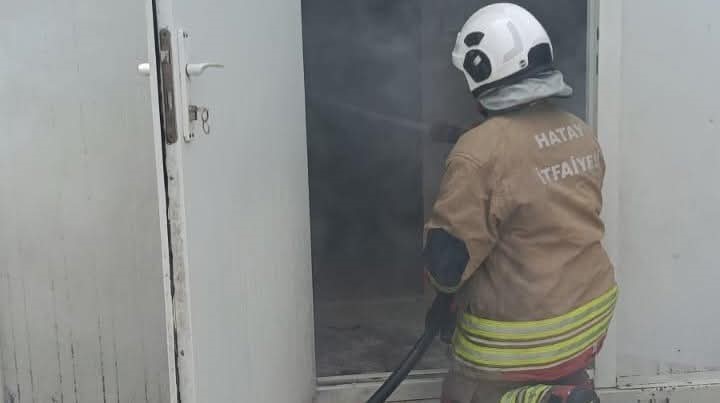 Antakya’da konteyner yangını
