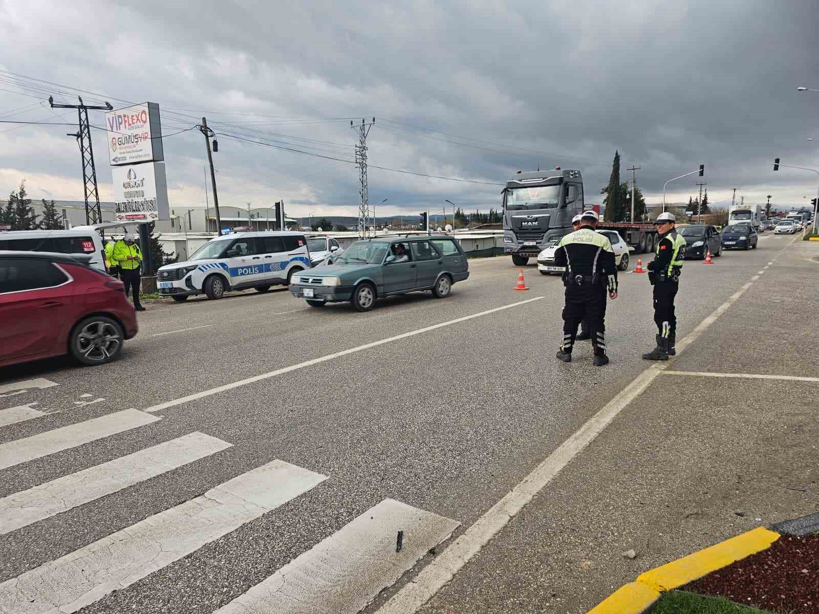 Antakya’da otomobille çarpışan motosikletin sürücüsü hayatını kaybetti
