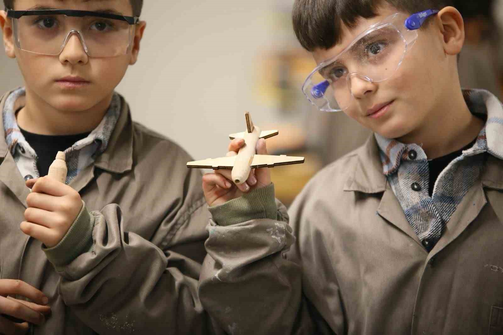 Antalya Bilim Merkezi’nde sömestir tatilinde üretim odaklı bilim kampları yapıldı
