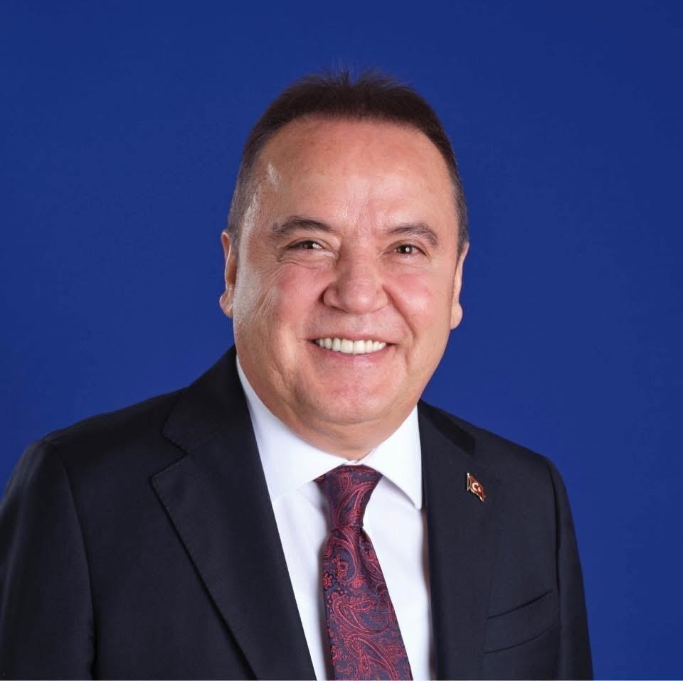 Antalya Büyükşehir Belediyesi’ne yönelik yolsuzluk soruşturması tamamlandı
Antalya Büyükşehir Belediyesi’ne yönelik yolsuzluk soruşturması tamamlandı