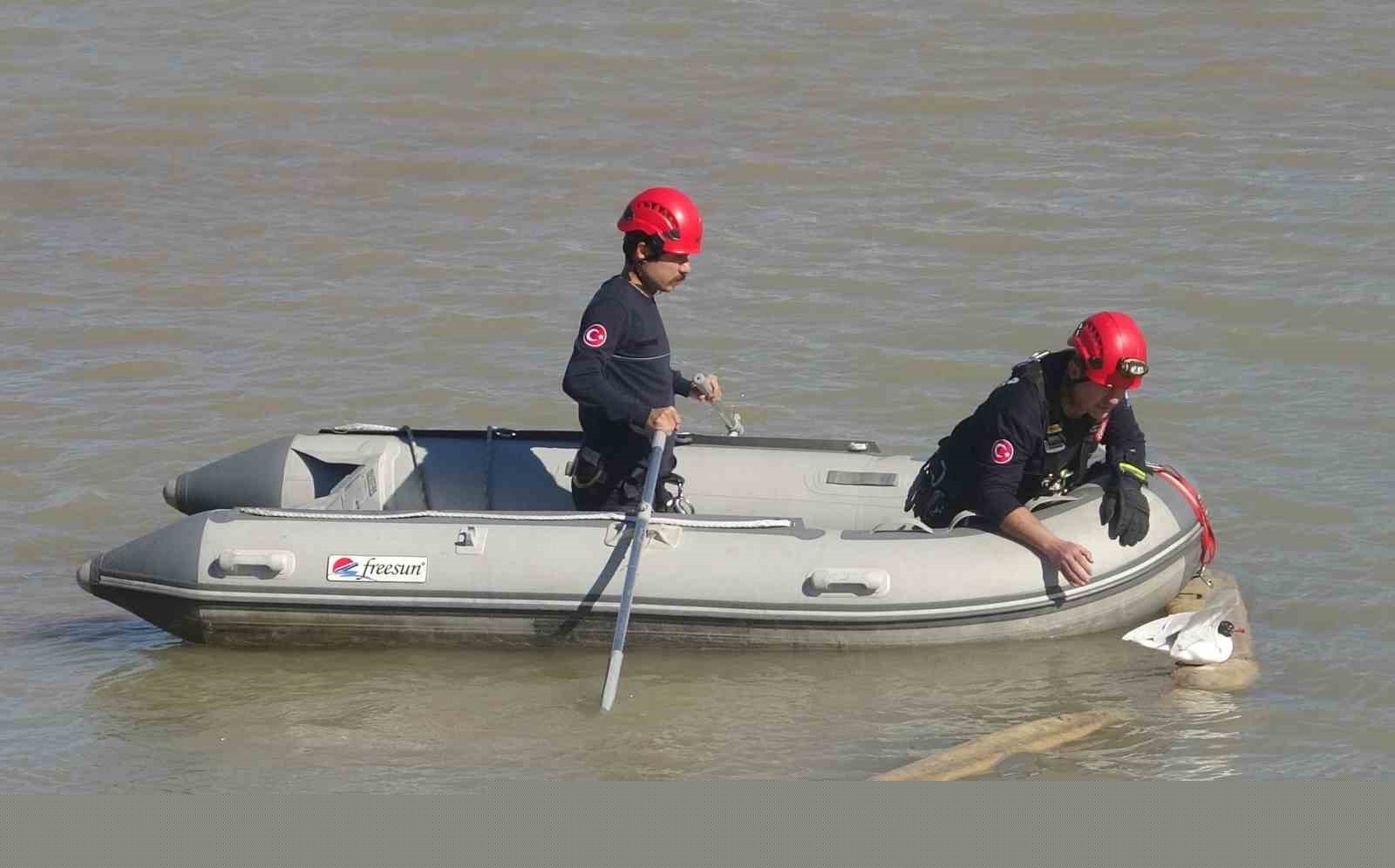Antalya itfaiyesinden film gibi martı kurtarma operasyonu

