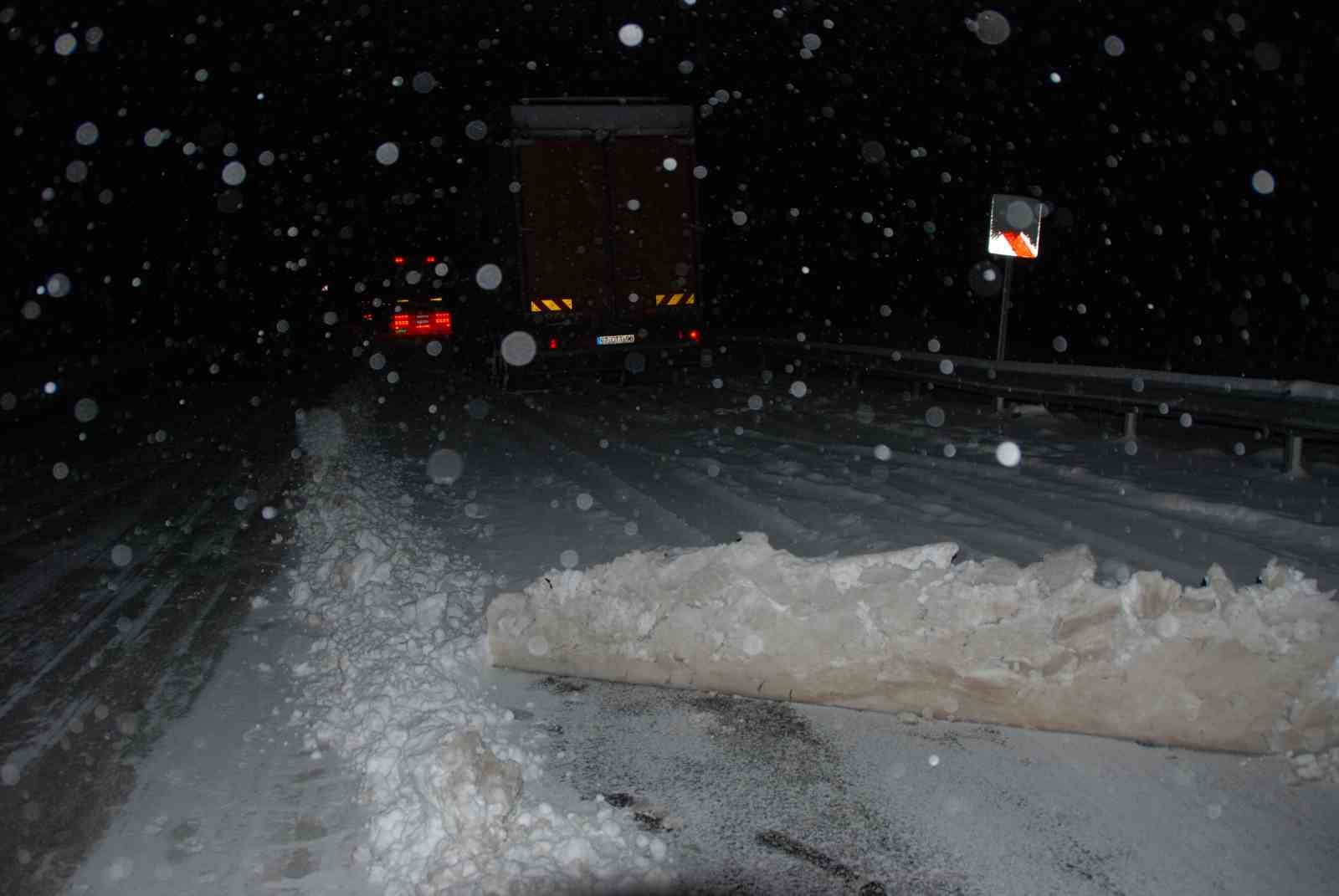 Antalya-Konya karayolunda kar yağışı yeniden başladı
