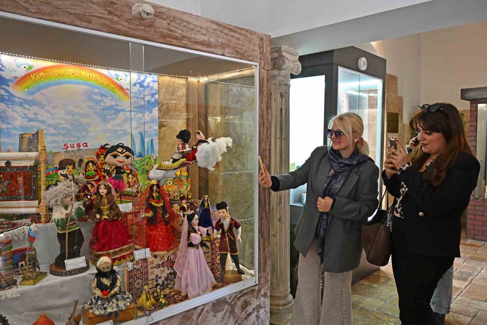 Antalya Oyuncak Müzesi’ne Azerbaycan’dan 26 parçalık bağış
