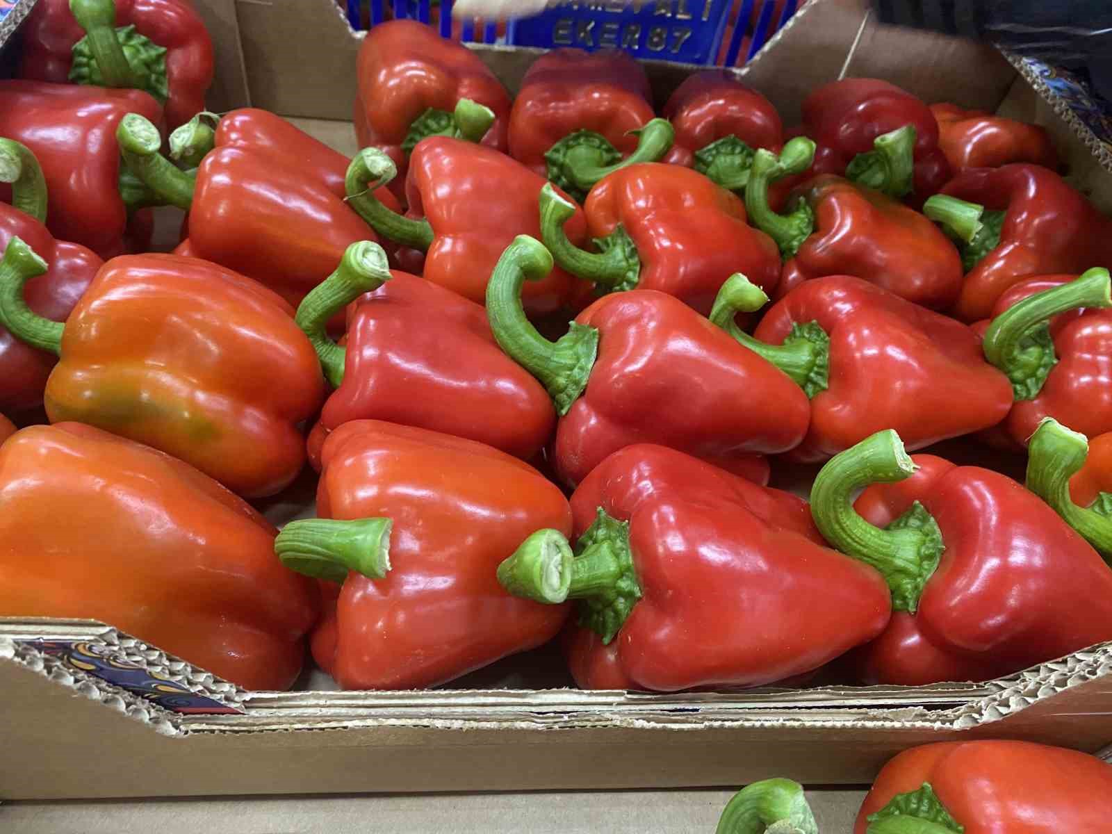 Antalya Ticaret Borsası, aralık ayı hal endeksini açıkladı: "Meyvede fiyat arttı, sebzede geriledi"
