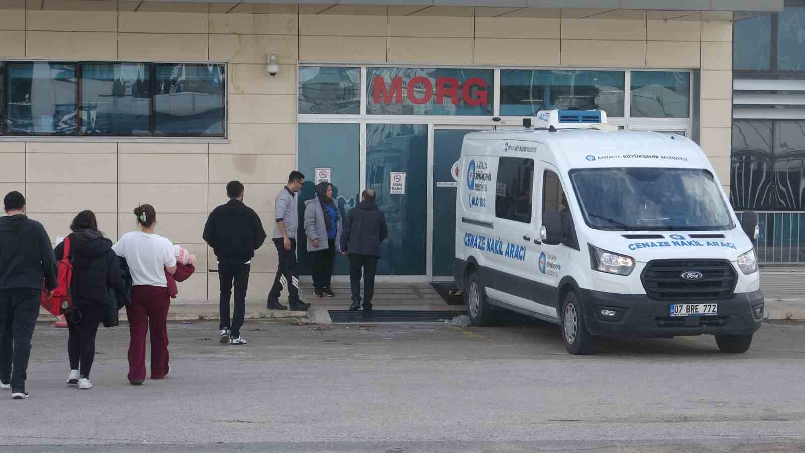 Antalya’da 20 yerinden bıçaklanarak öldürülen gencin cenazesi teslim alındı, cinayet zanlısı tutuklandı
