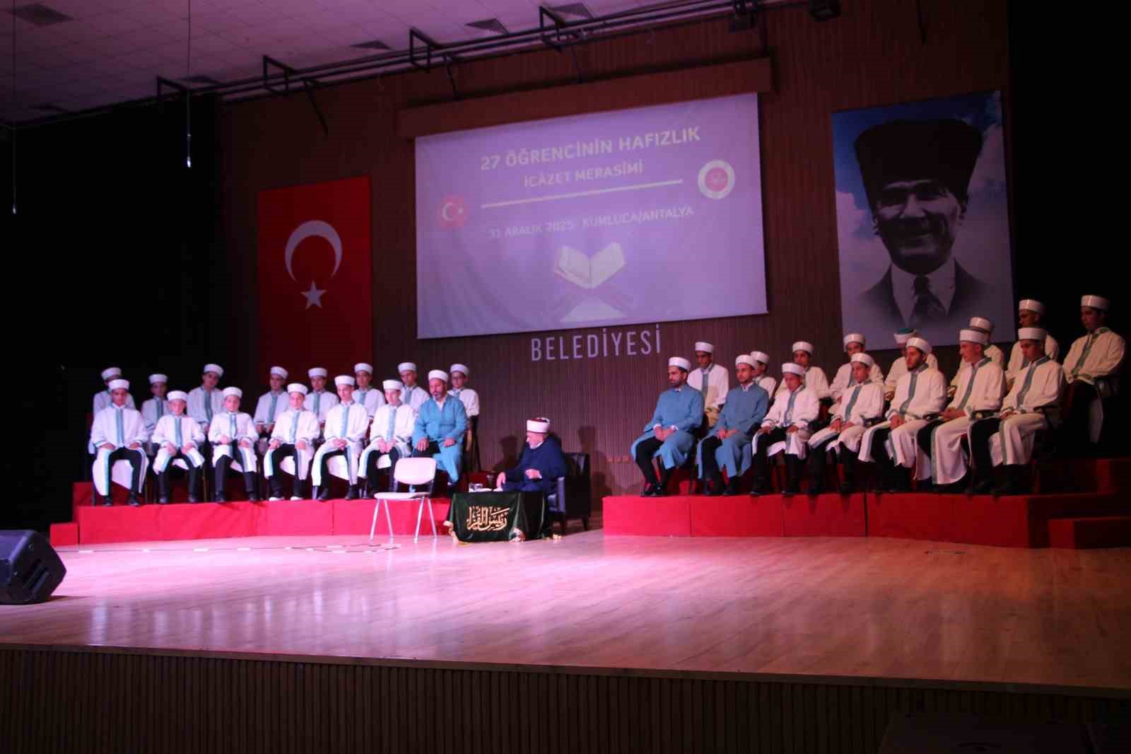 Antalya’da 27 hafız için icazet töreni
