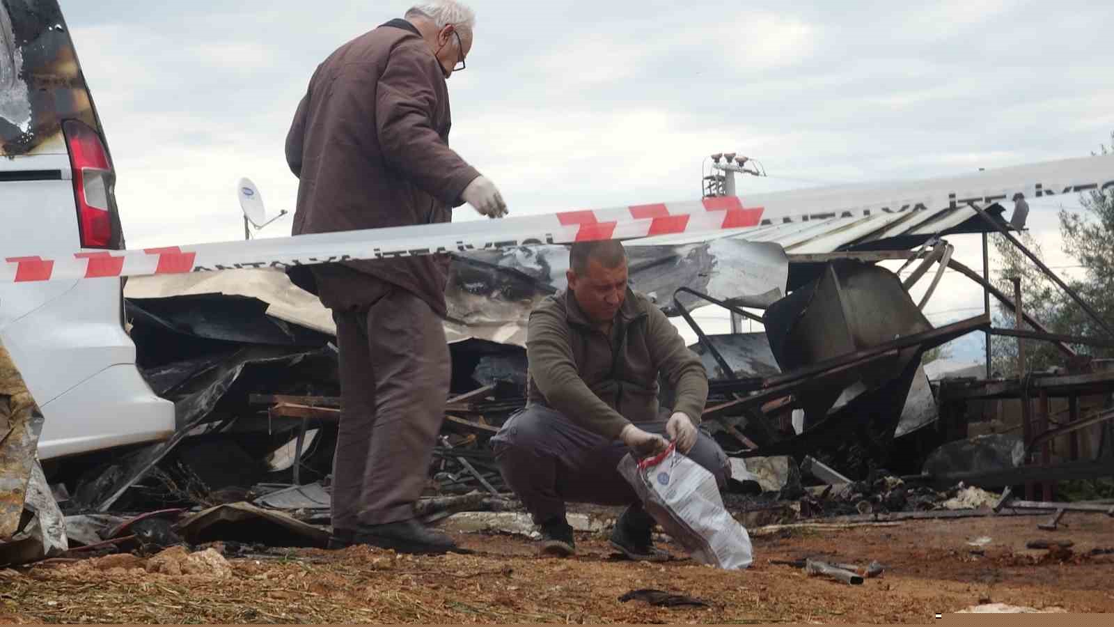 Antalya’da 5’i çocuk 6 kişinin öldüğü yangında sera sahibi tutuklandı

