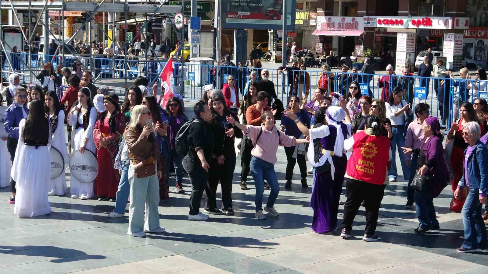 Antalya’da 8 Mart Dünya Kadınlar Günü yürüyüşü
