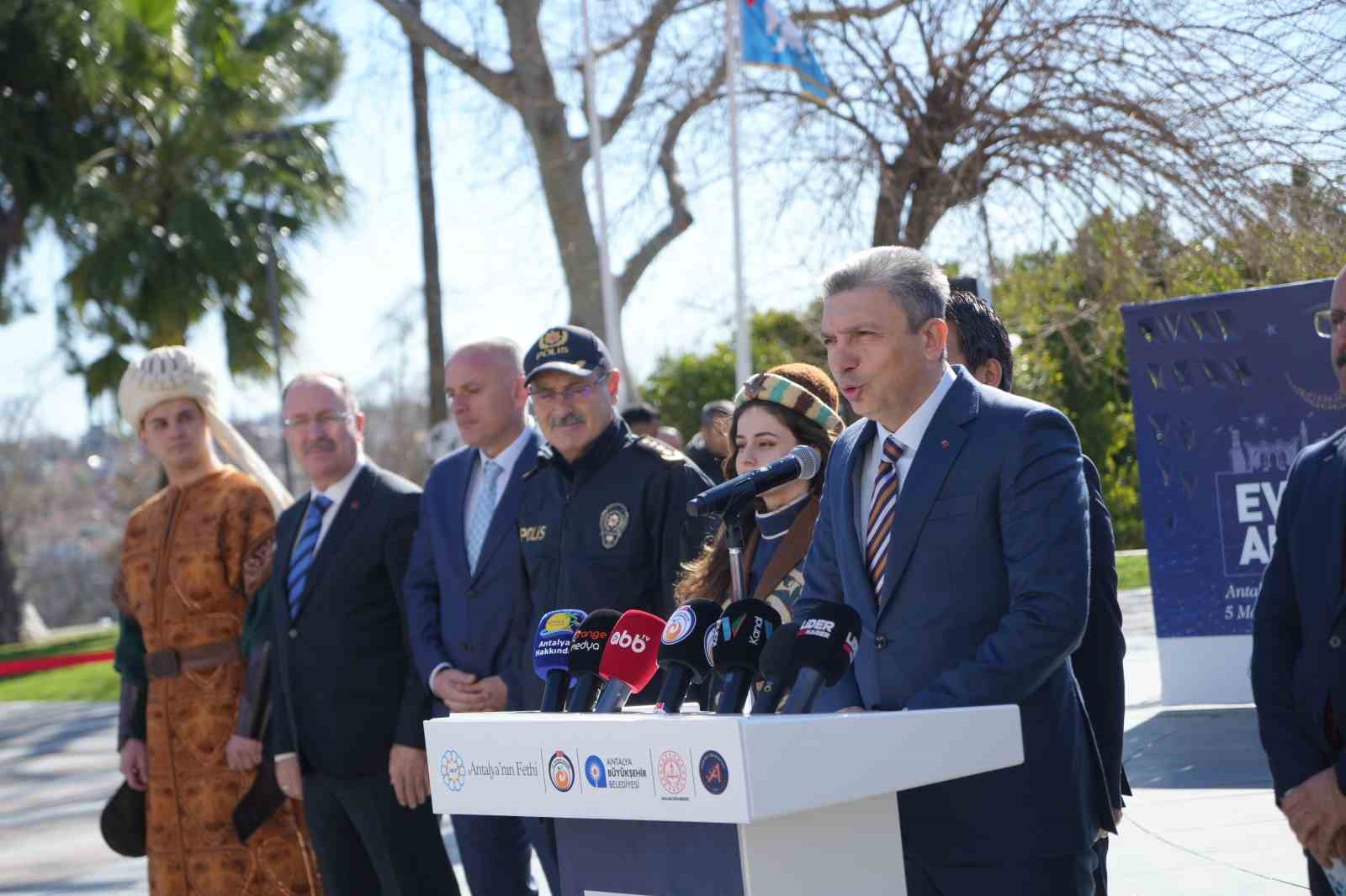 Antalya’da 819. fetih ve 96. yıl coşkusu
