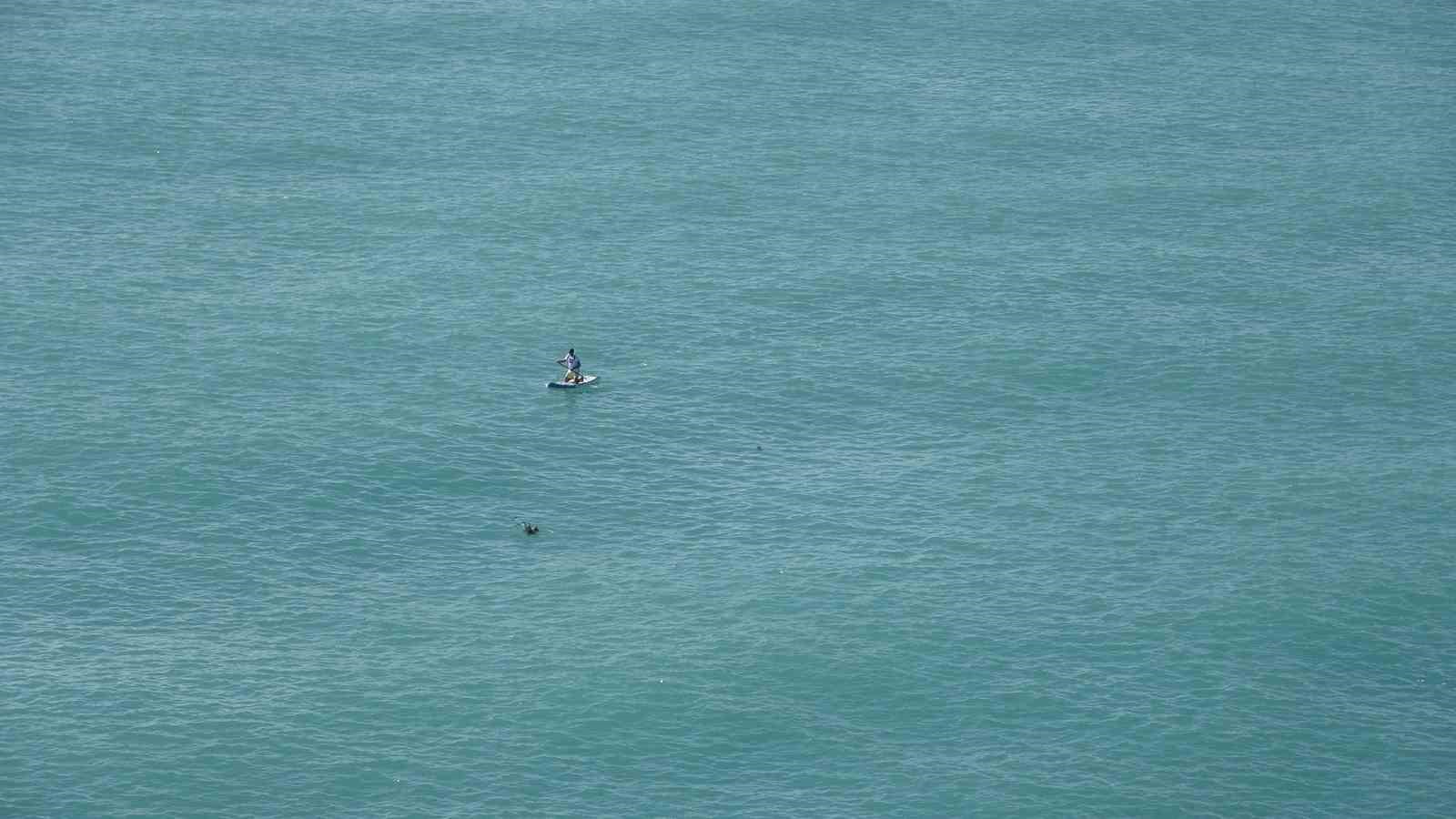 Antalya’da bir gün arayla iki mevsim: Dün sağanak ve fırtına, bugün deniz keyfi
