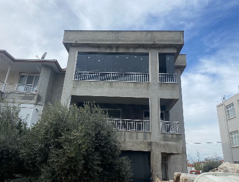 Antalya’da doğal gaz kombisinden sızan karbonmonoksit gazından anne ve oğlu zehirlendi
