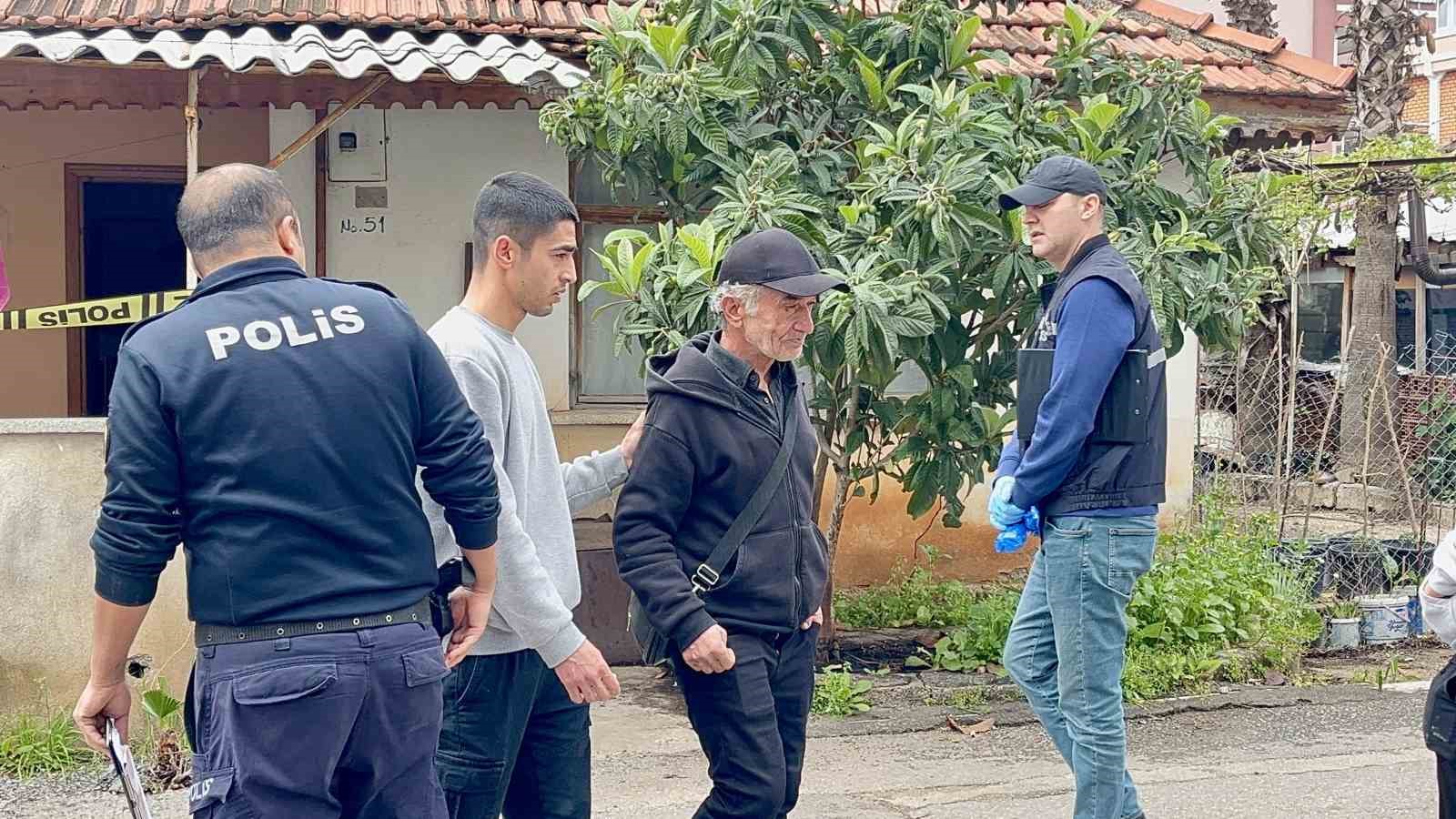 Antalya’da evde ölü bulunan gencin teyzesinden yürek yakan ağıt: "Dayanamam ben, içim yanıyor"
